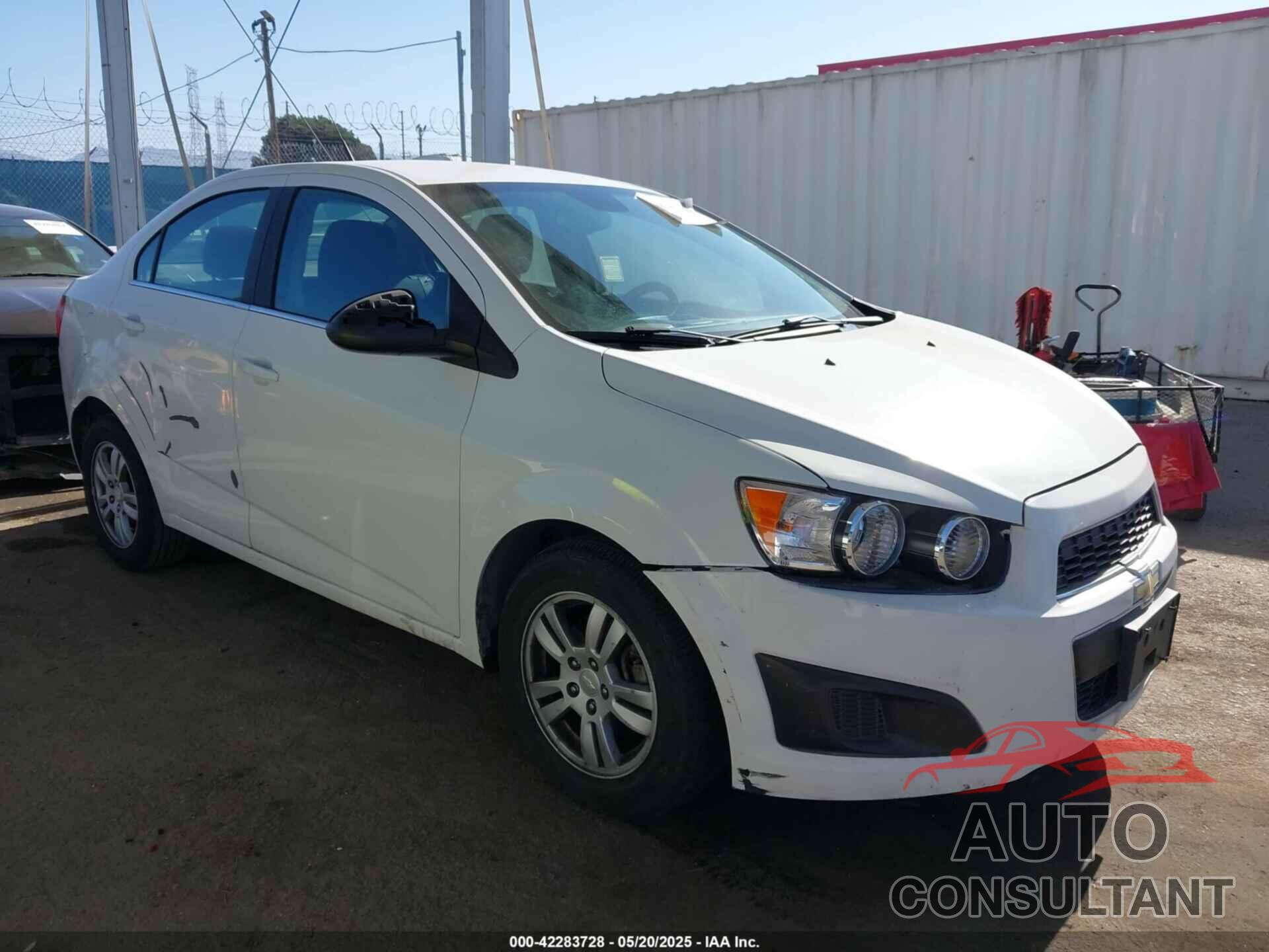 CHEVROLET SONIC 2014 - 1G1JC5SG1E4105187