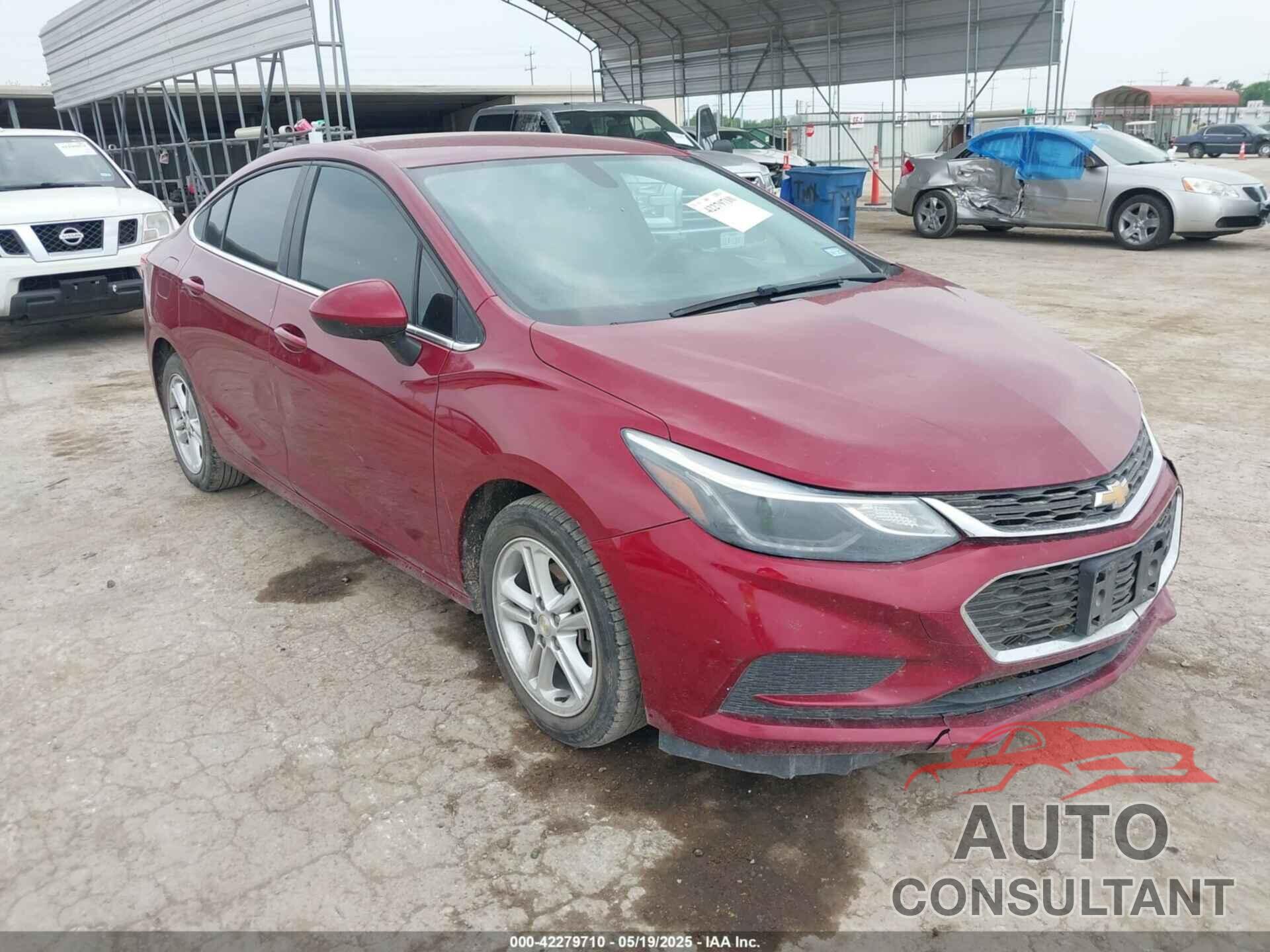 CHEVROLET CRUZE 2018 - 1G1BE5SM2J7230907