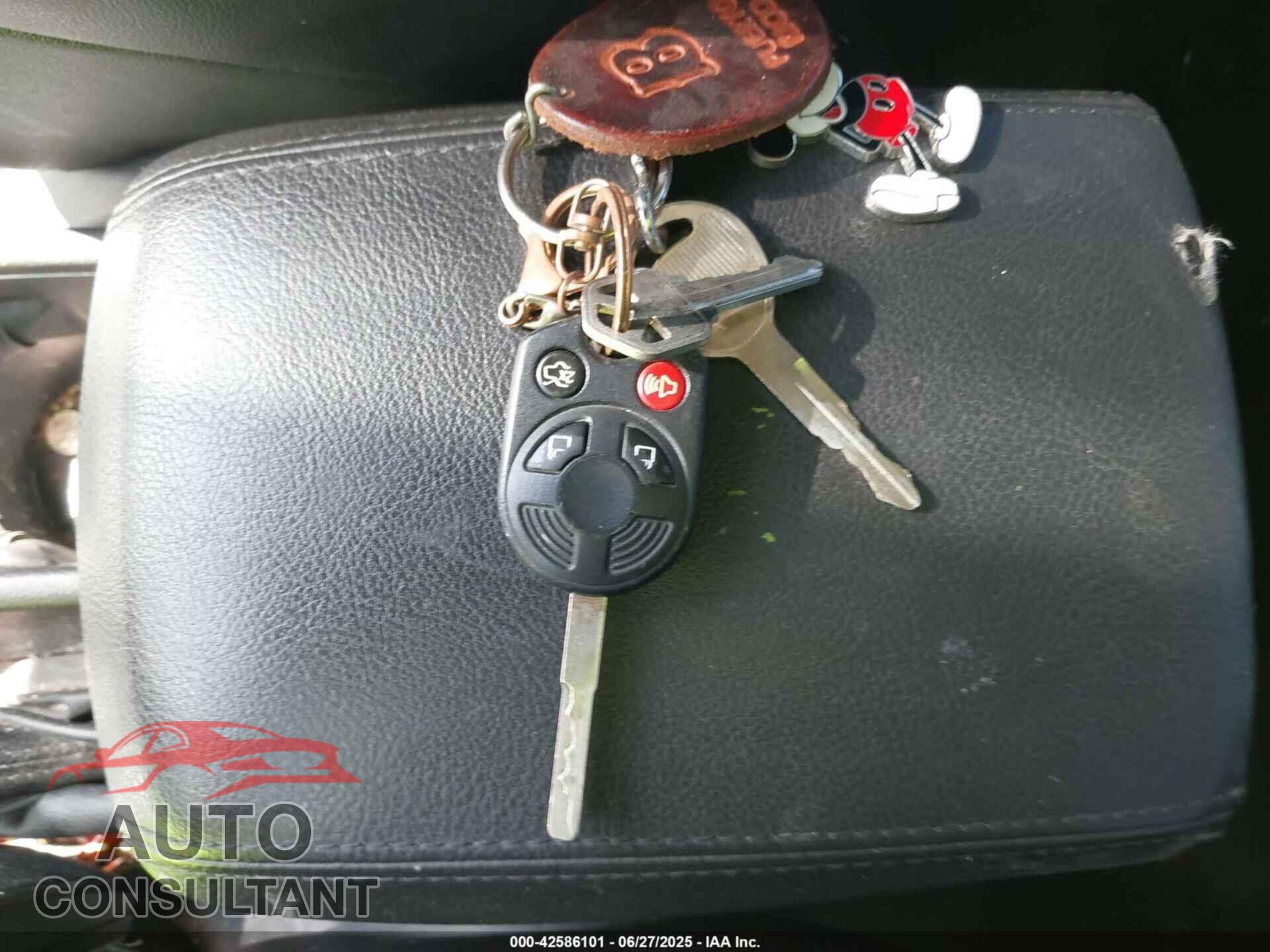 FORD FOCUS 2016 - 1FADP3F2XGL339757