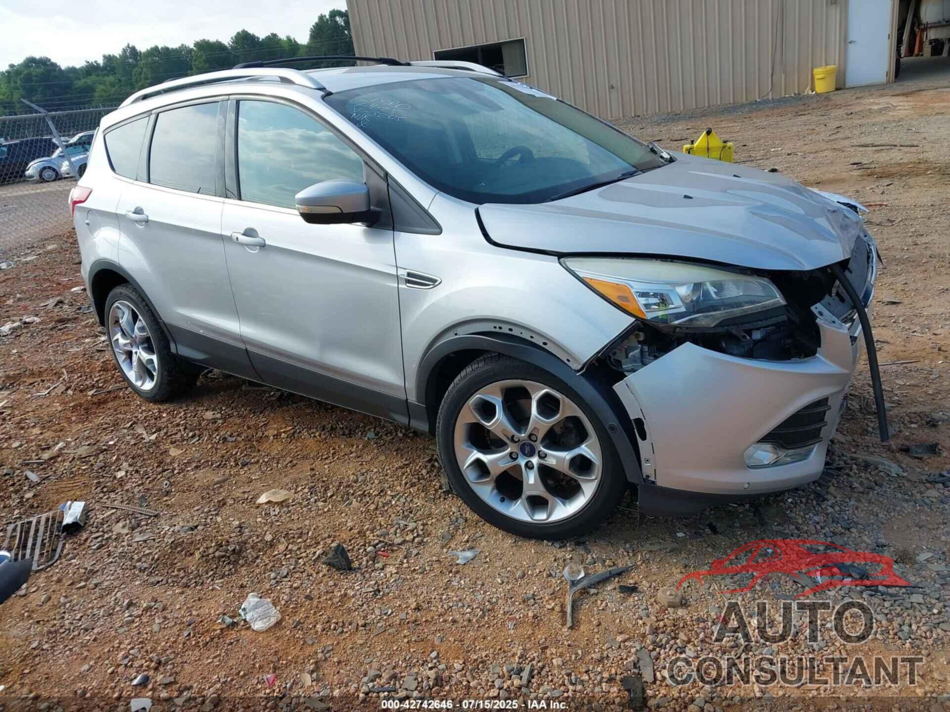 FORD ESCAPE 2013 - 1FMCU0J90DUB32815