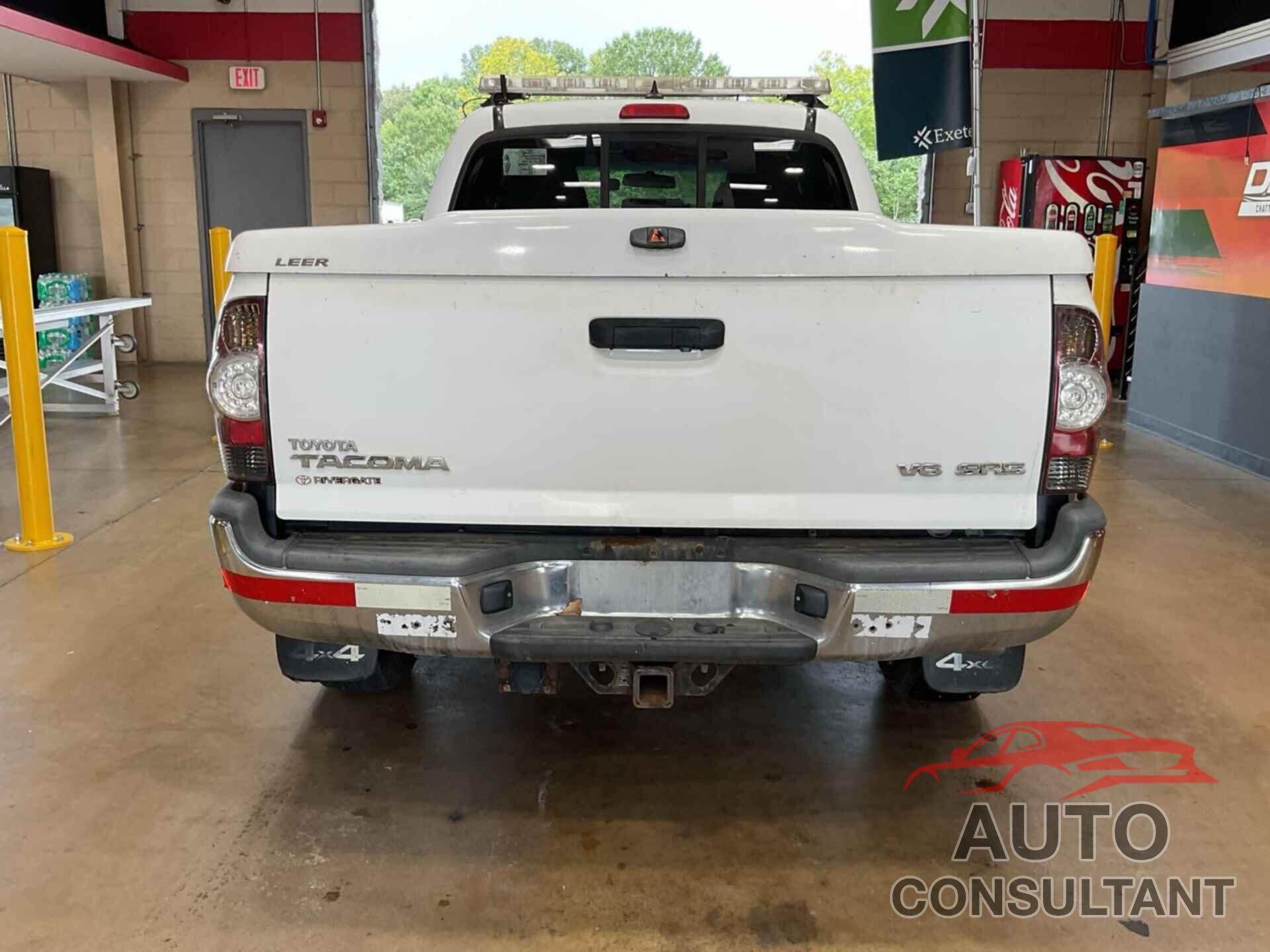 TOYOTA TACOMA 2014 - 3TMMU4FN1EM063631