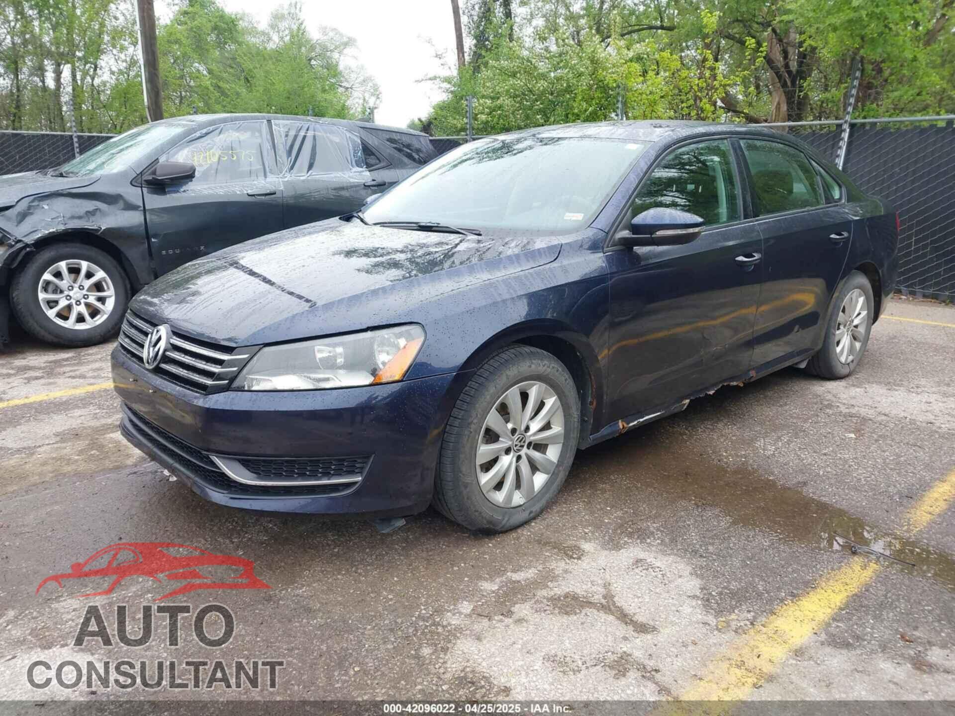 VOLKSWAGEN PASSAT 2012 - 1VWAP7A33CC016887