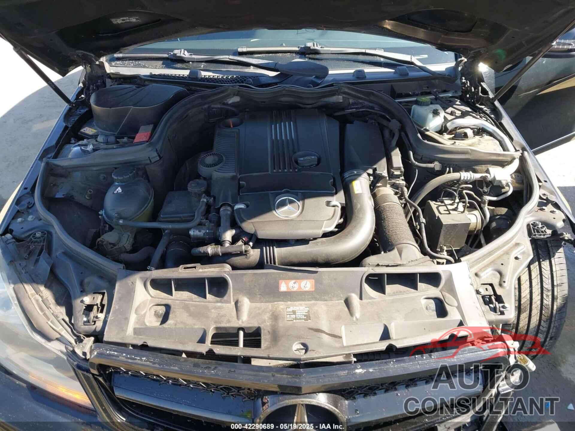 MERCEDES-BENZ C 250 2013 - WDDGF4HB1DR259968