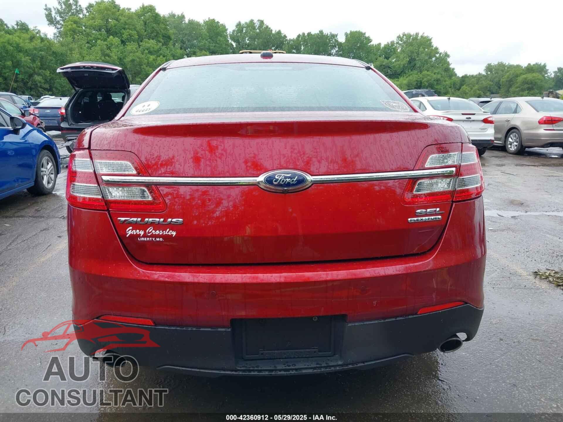 FORD TAURUS 2015 - 1FAHP2E86FG207488