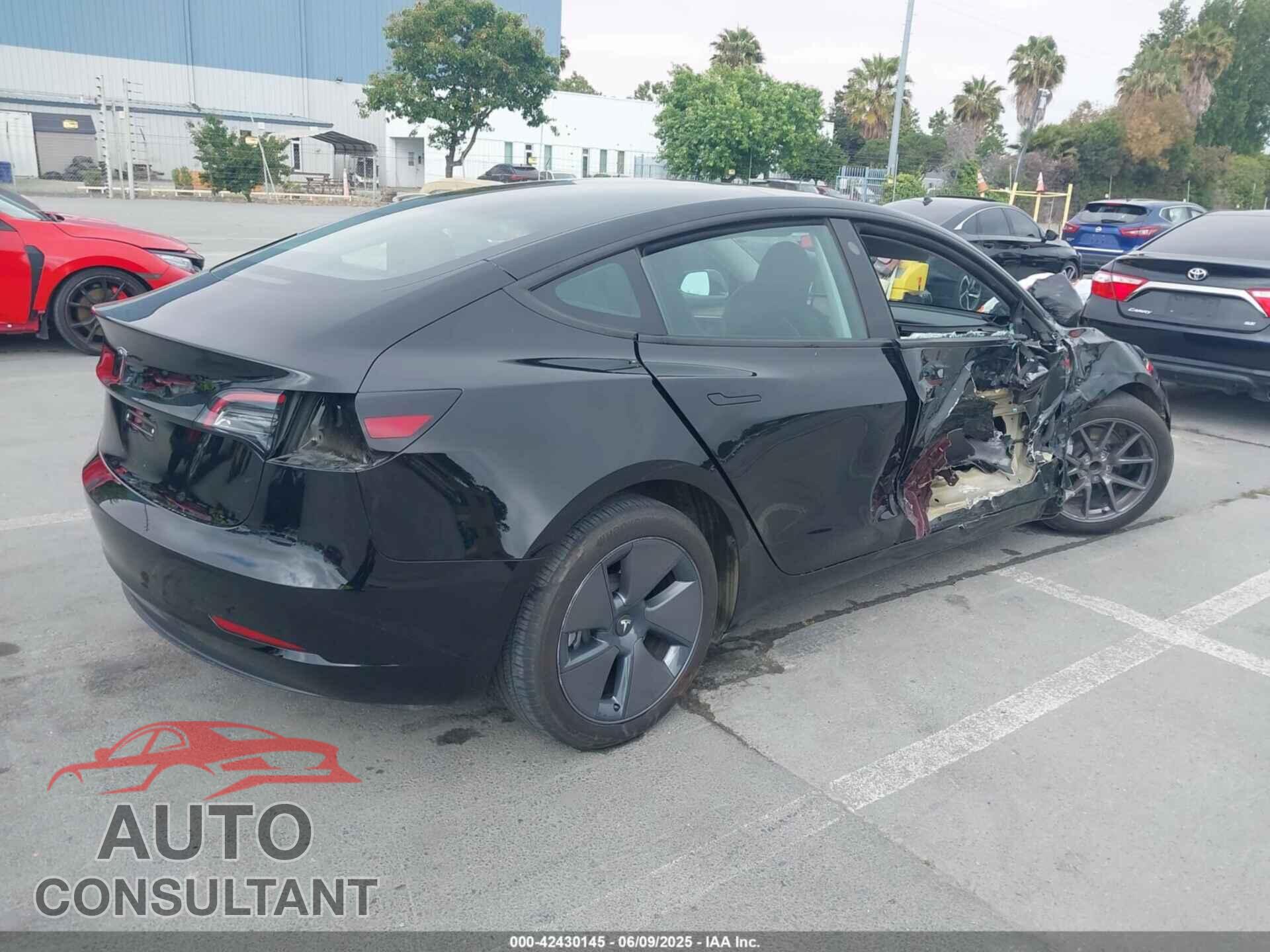 TESLA MODEL 3 2023 - 5YJ3E1EA5PF647737