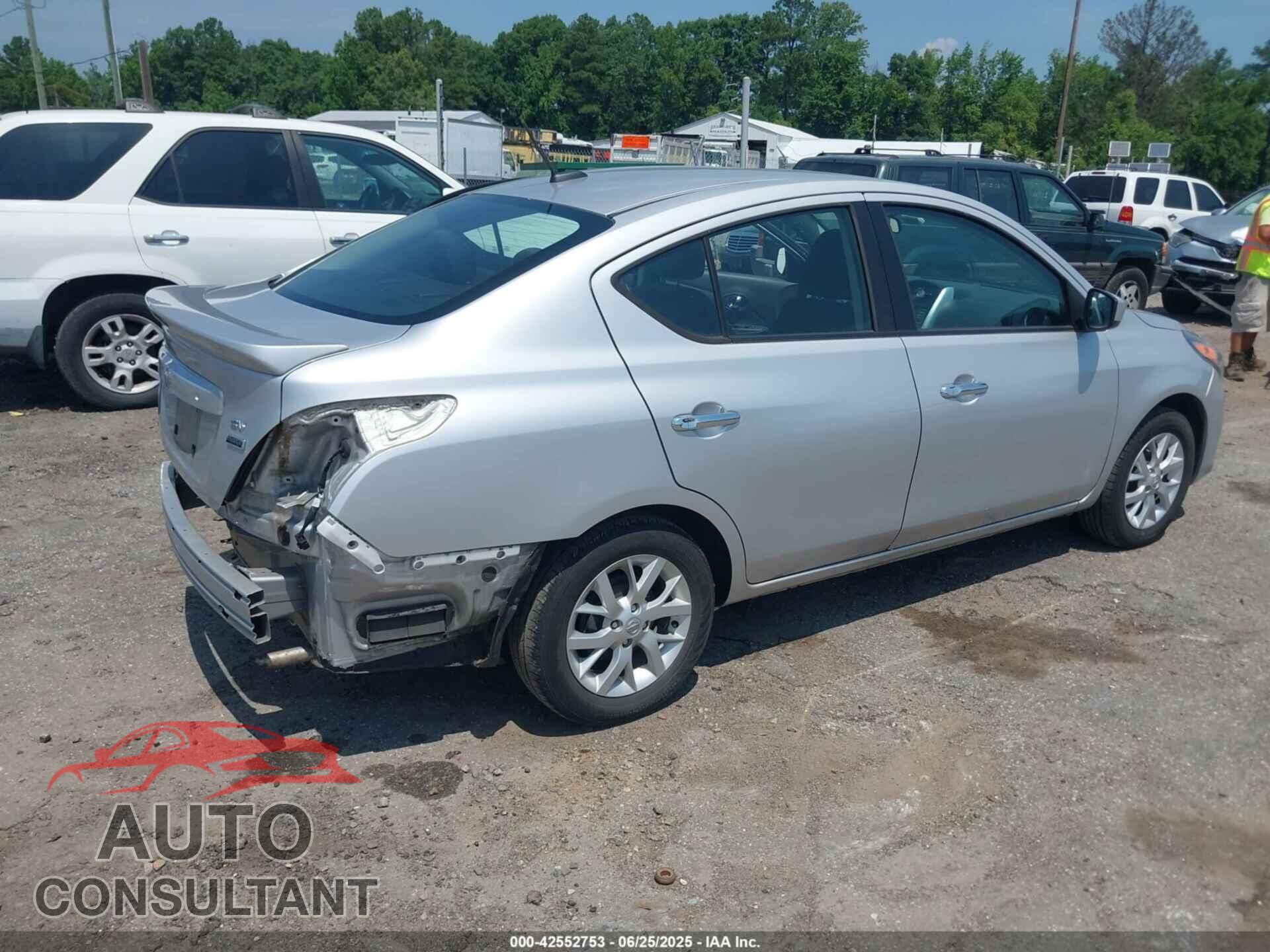 NISSAN VERSA 2017 - 3N1CN7AP3HL878588