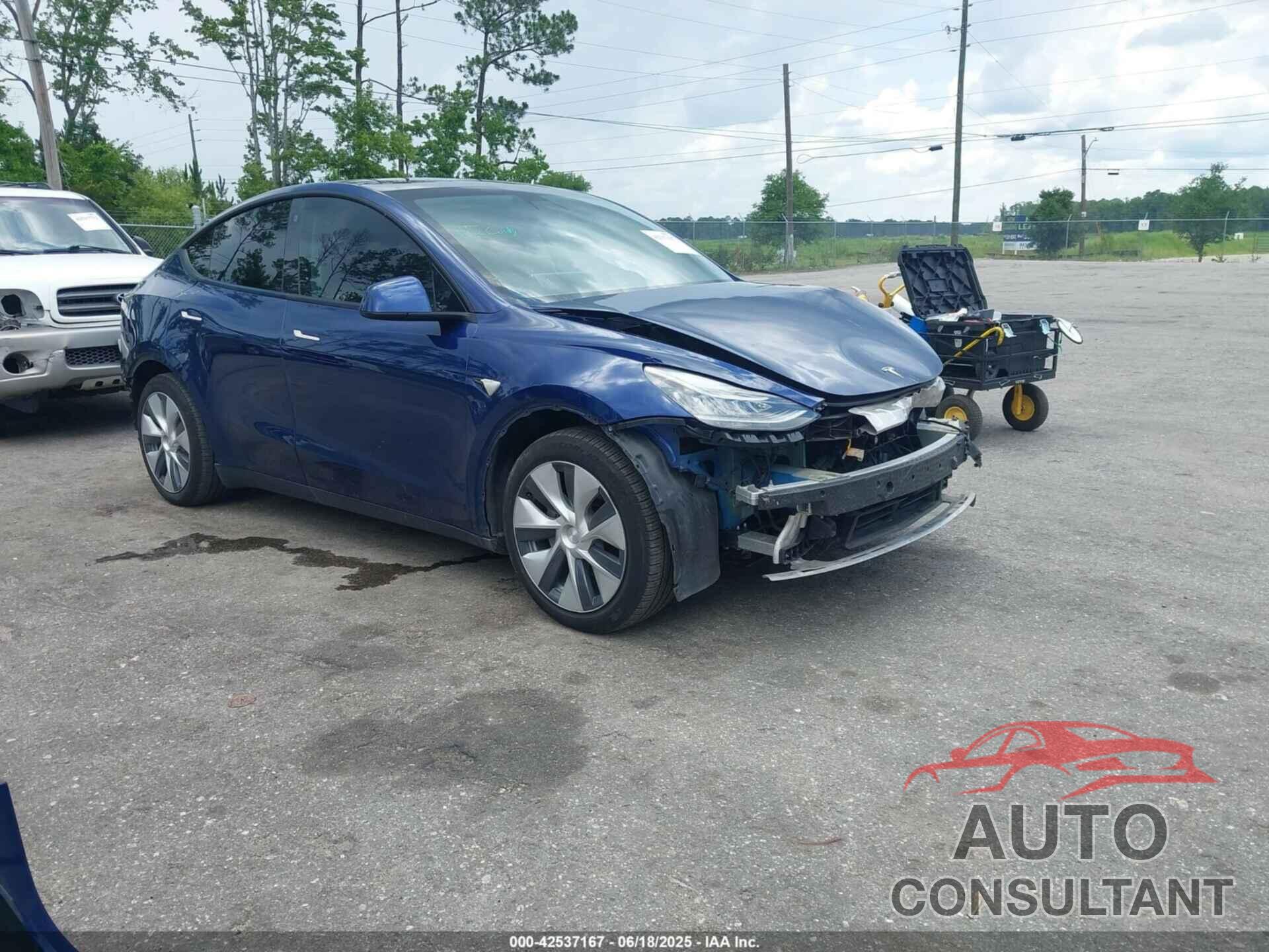 TESLA MODEL Y 2021 - 5YJYGAEEXMF148513