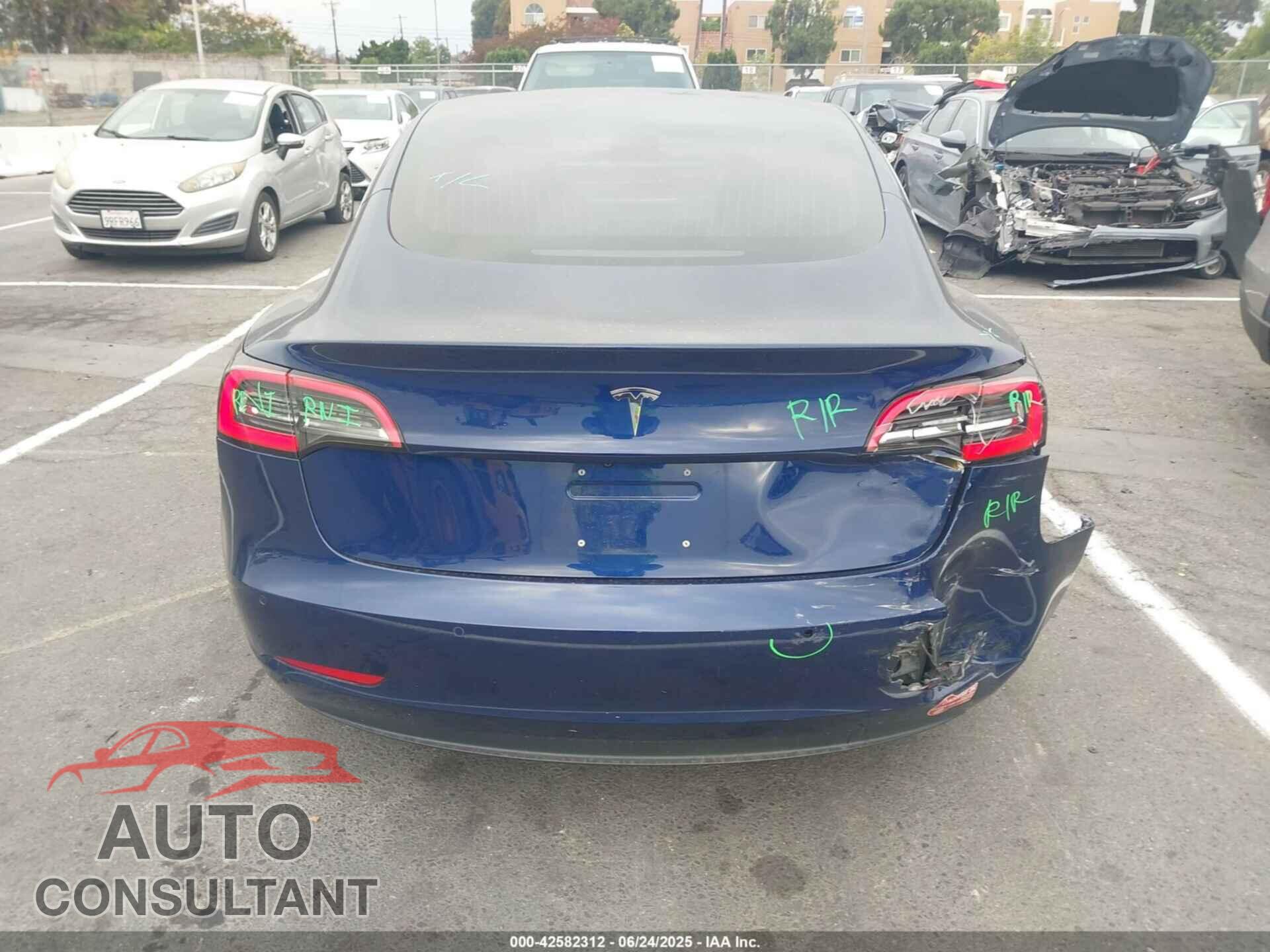TESLA MODEL 3 2018 - 5YJ3E1EA4JF044608