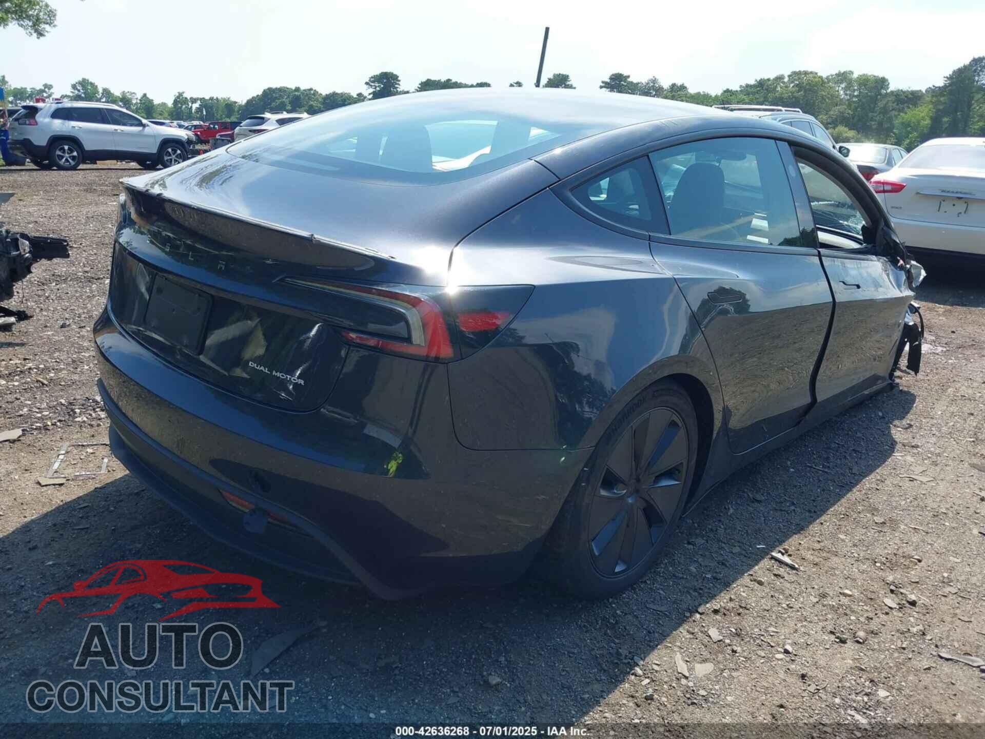 TESLA MODEL 3 2024 - 5YJ3E1EB5RF832608