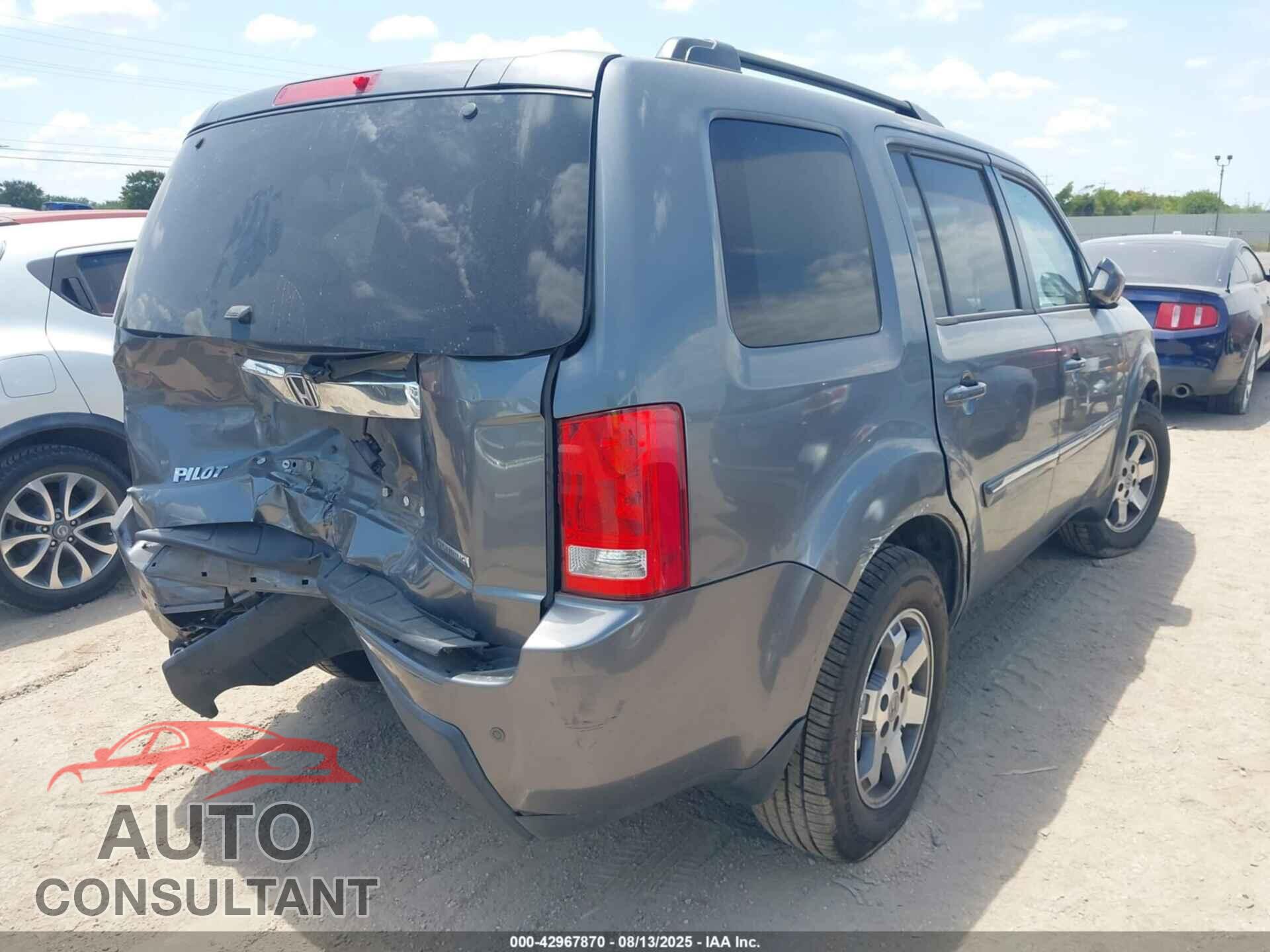 HONDA PILOT 2011 - 5FNYF3H94BB051835