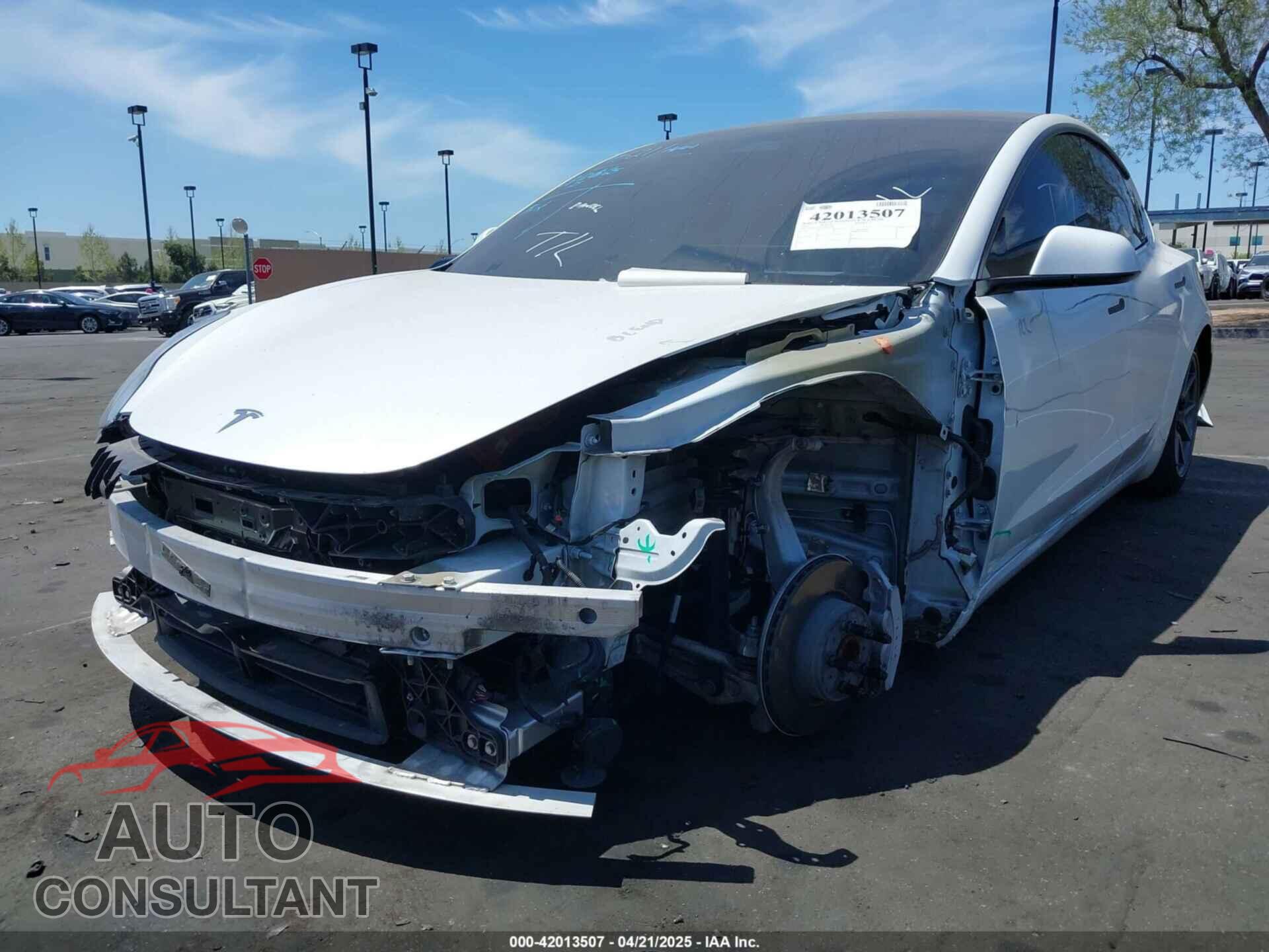 TESLA MODEL 3 2021 - 5YJ3E1EA5MF097354