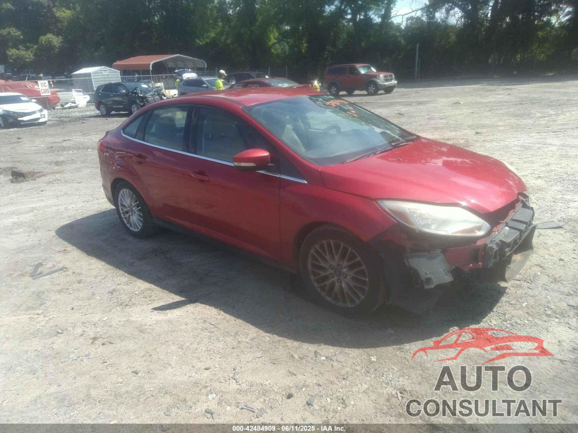 FORD FOCUS 2012 - 1FAHP3H26CL477479