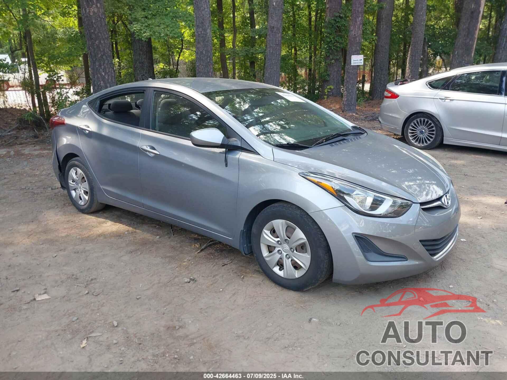 HYUNDAI ELANTRA 2016 - KMHDH4AE0GU484455