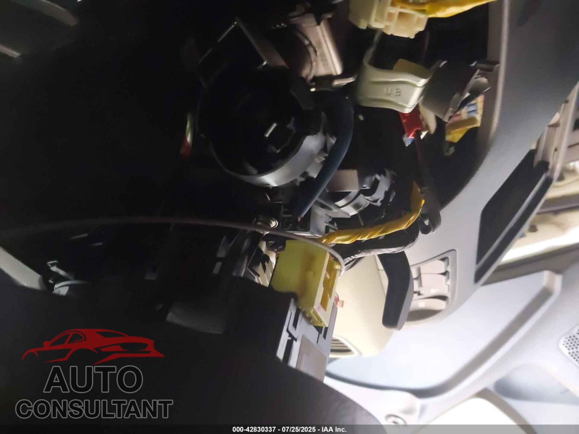 KIA RIO 2016 - KNADM4A31G6608085