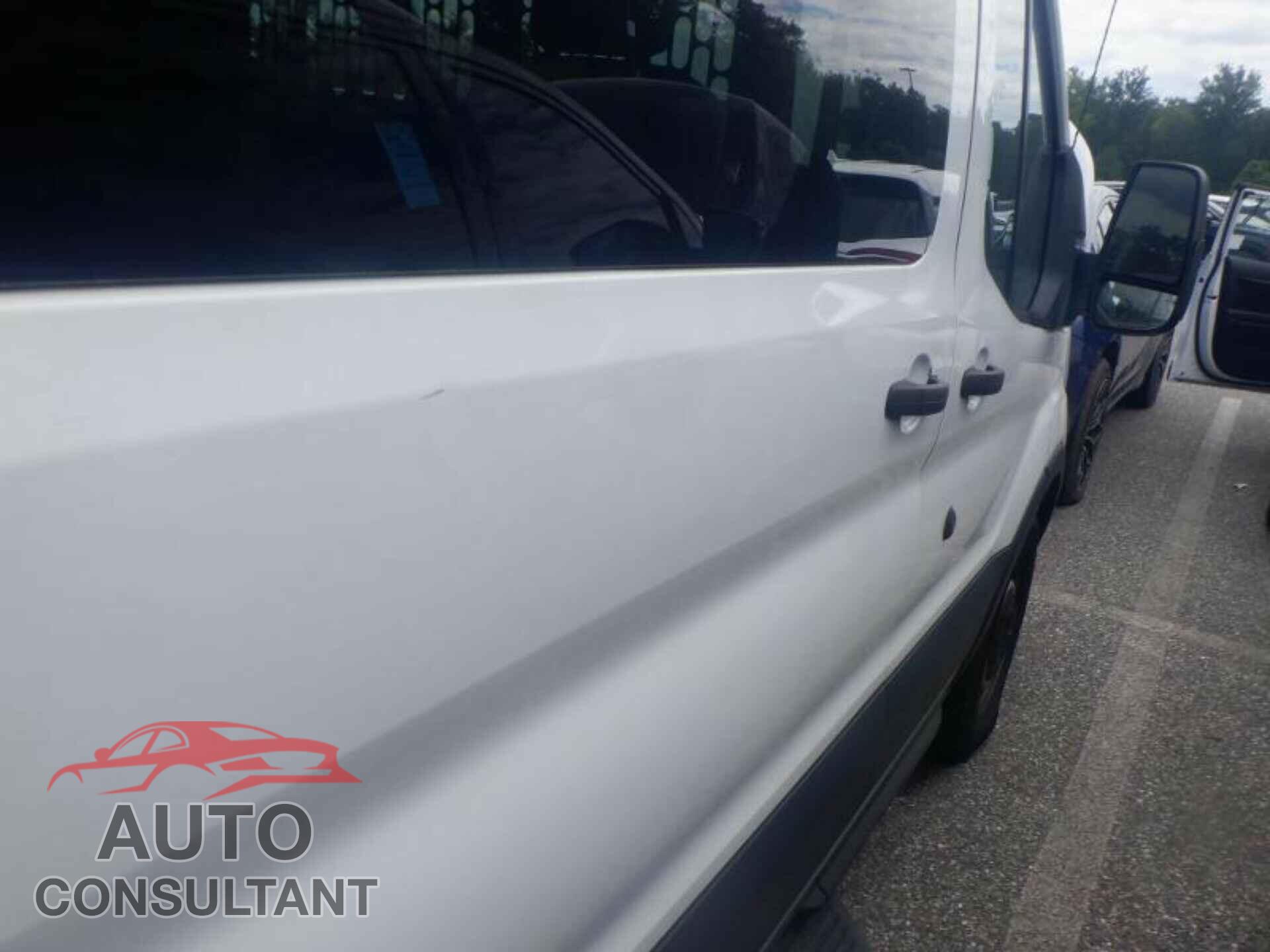 FORD TRANSIT-150 2019 - 1FTYE1YM7KKB28308