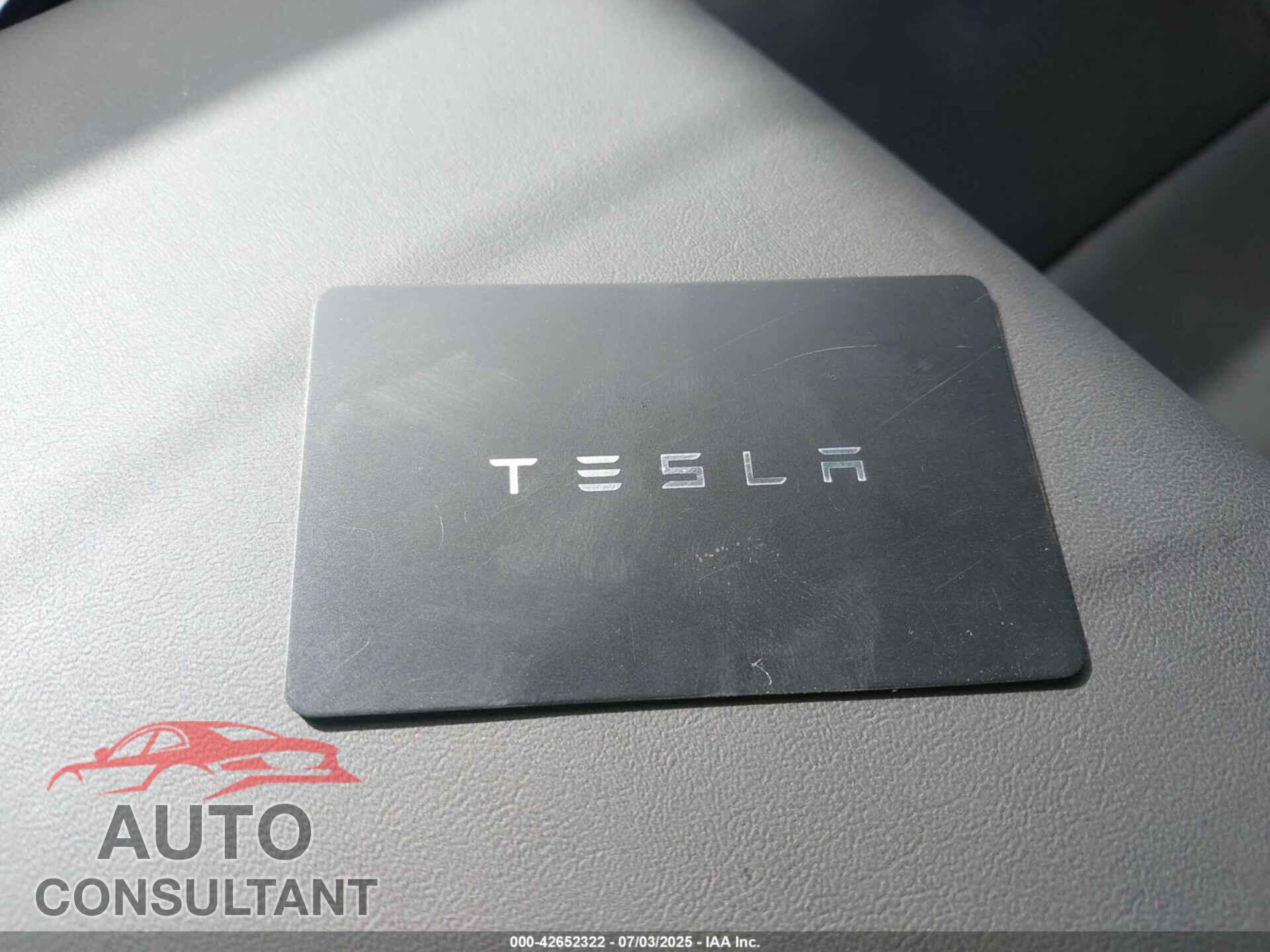 TESLA MODEL 3 2024 - 5YJ3E1EA2RF741724