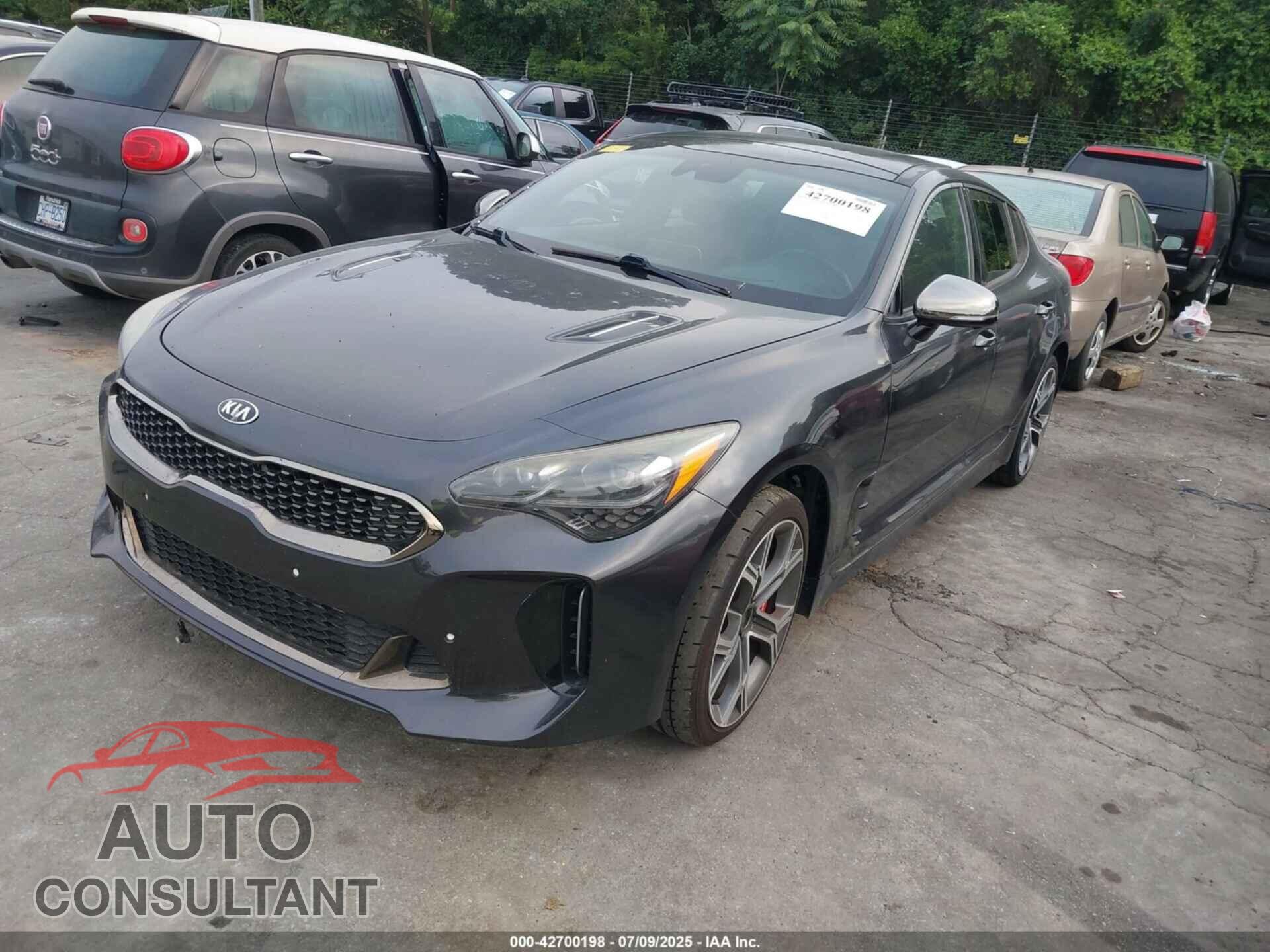 KIA STINGER 2019 - KNAE55LC1K6065737