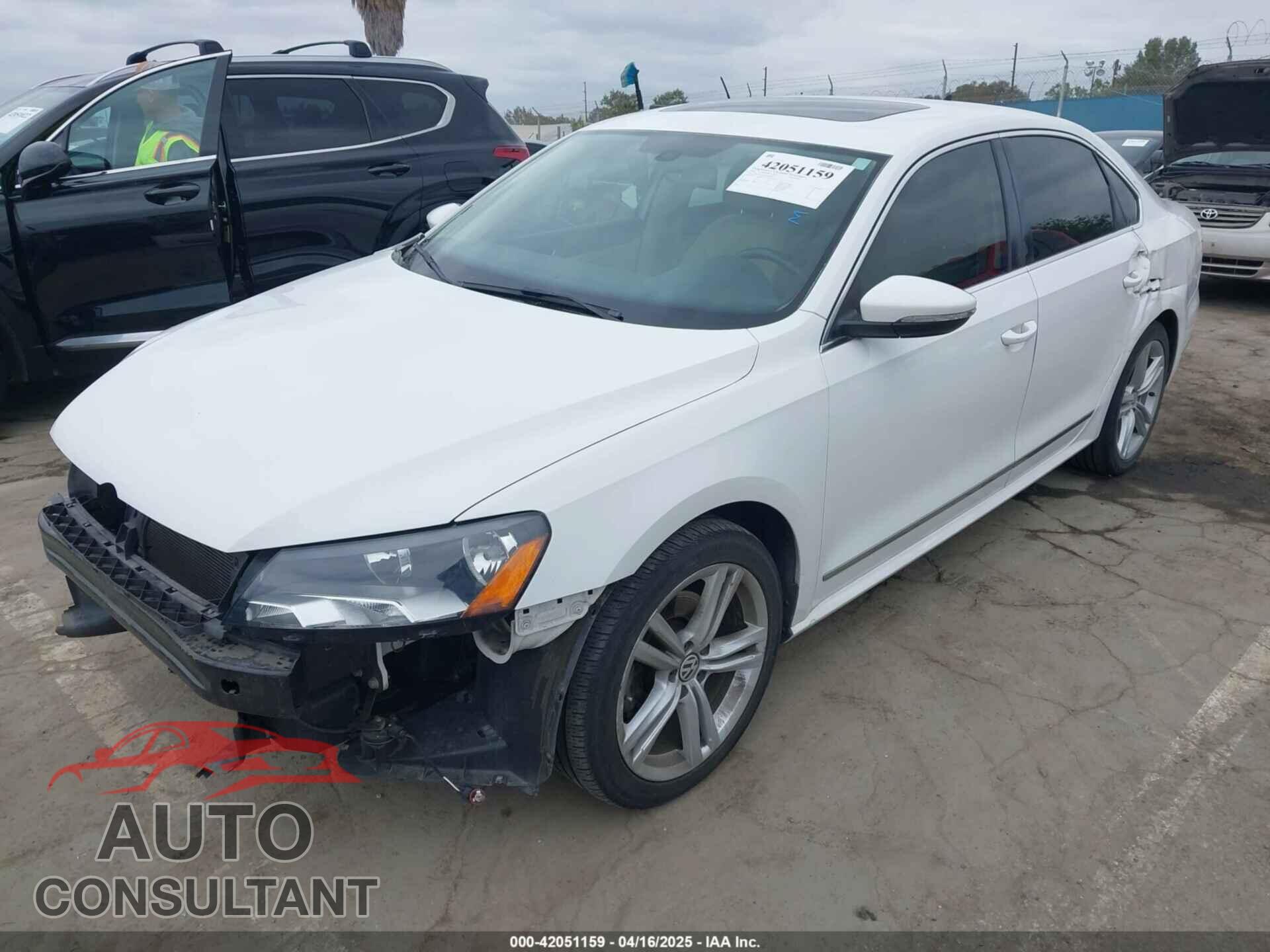 VOLKSWAGEN PASSAT 2012 - 1VWCM7A30CC091581