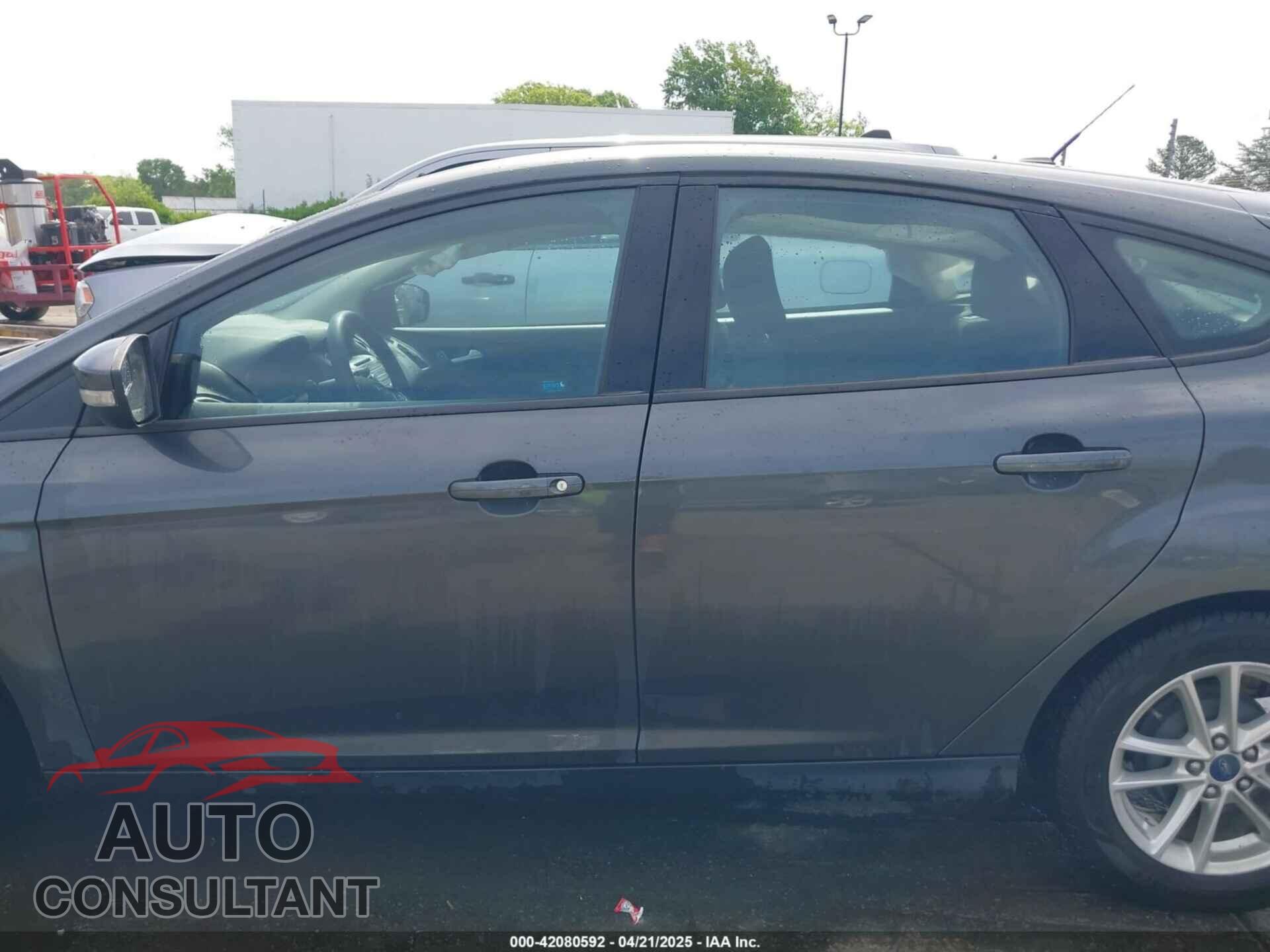 FORD FOCUS 2017 - 1FADP3K27HL201763