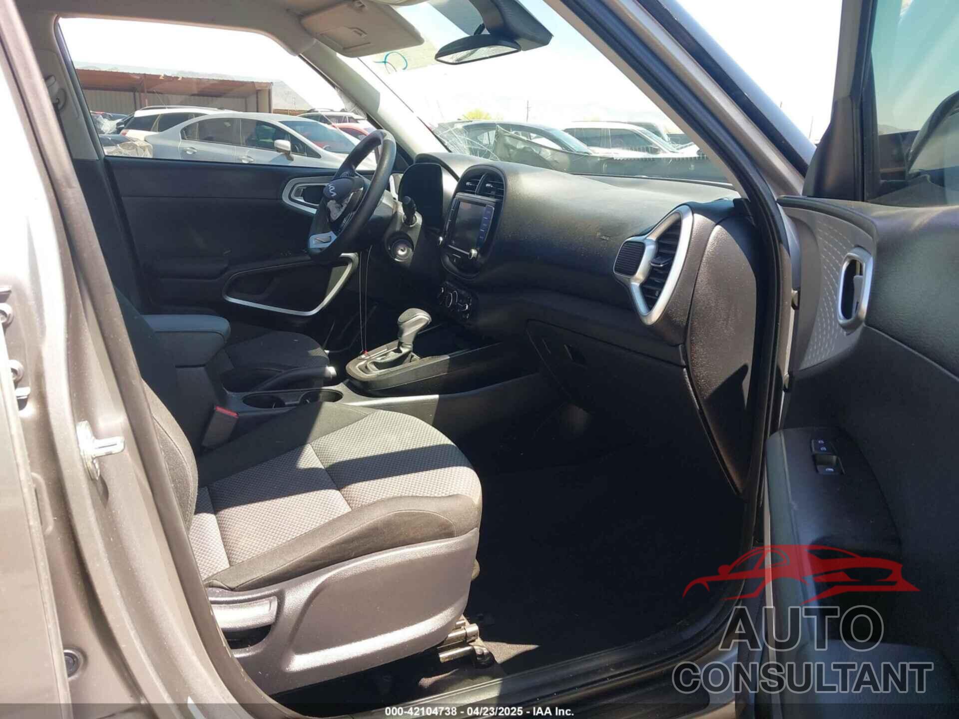KIA SOUL 2023 - KNDJ23AU5P7888652