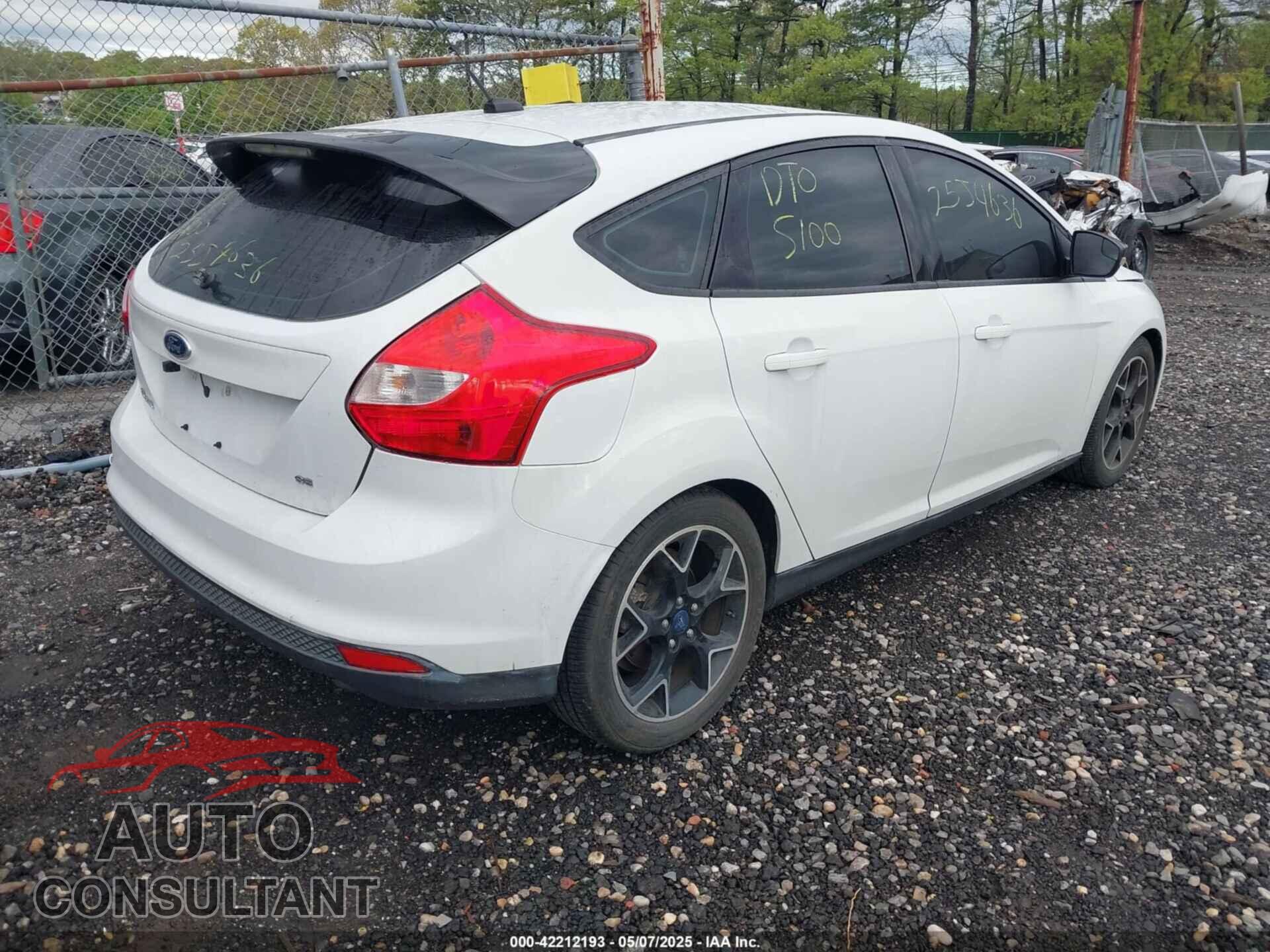FORD FOCUS 2014 - 1FADP3K23EL248204