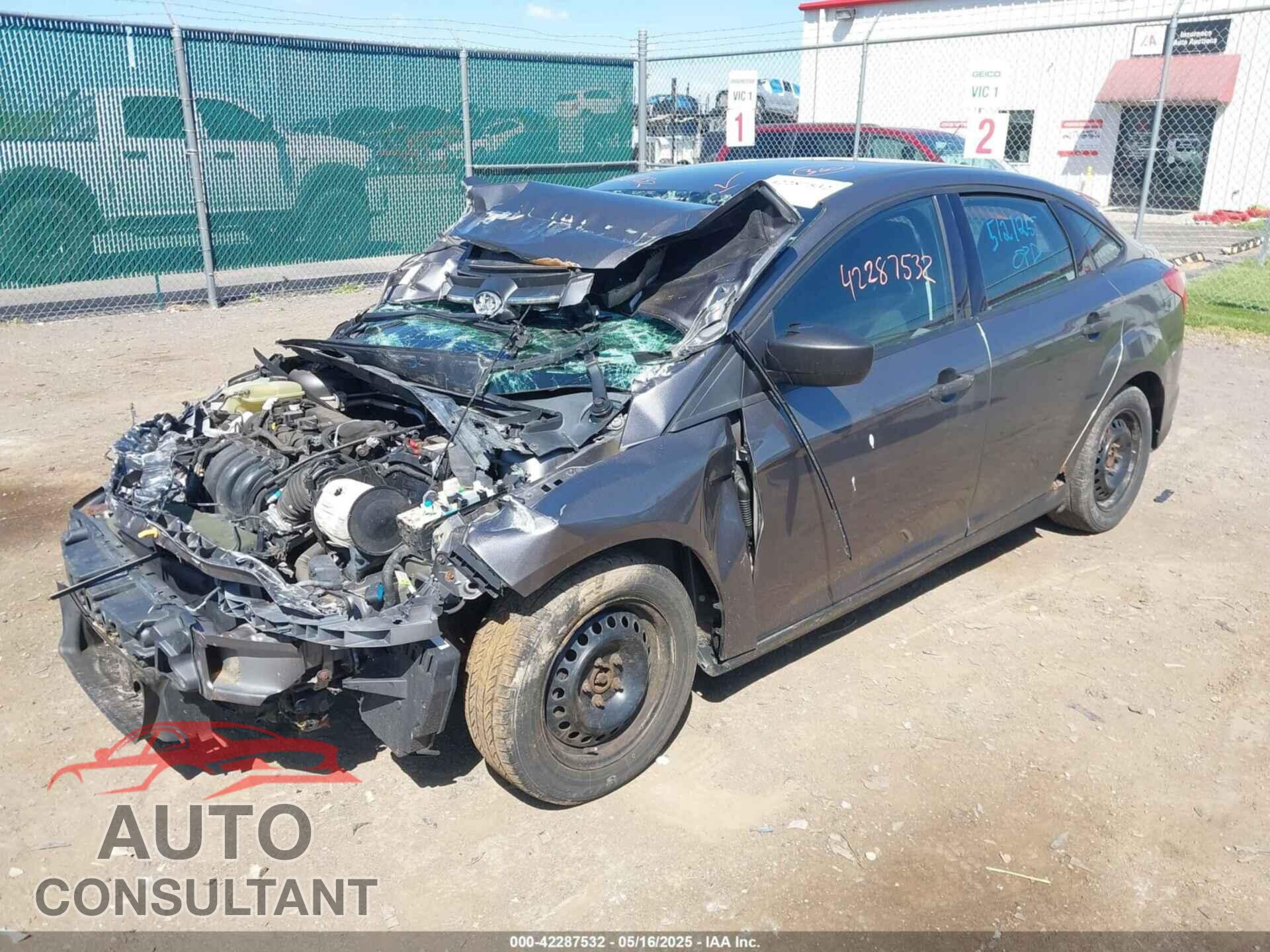 FORD FOCUS 2014 - 1FADP3E28EL249313