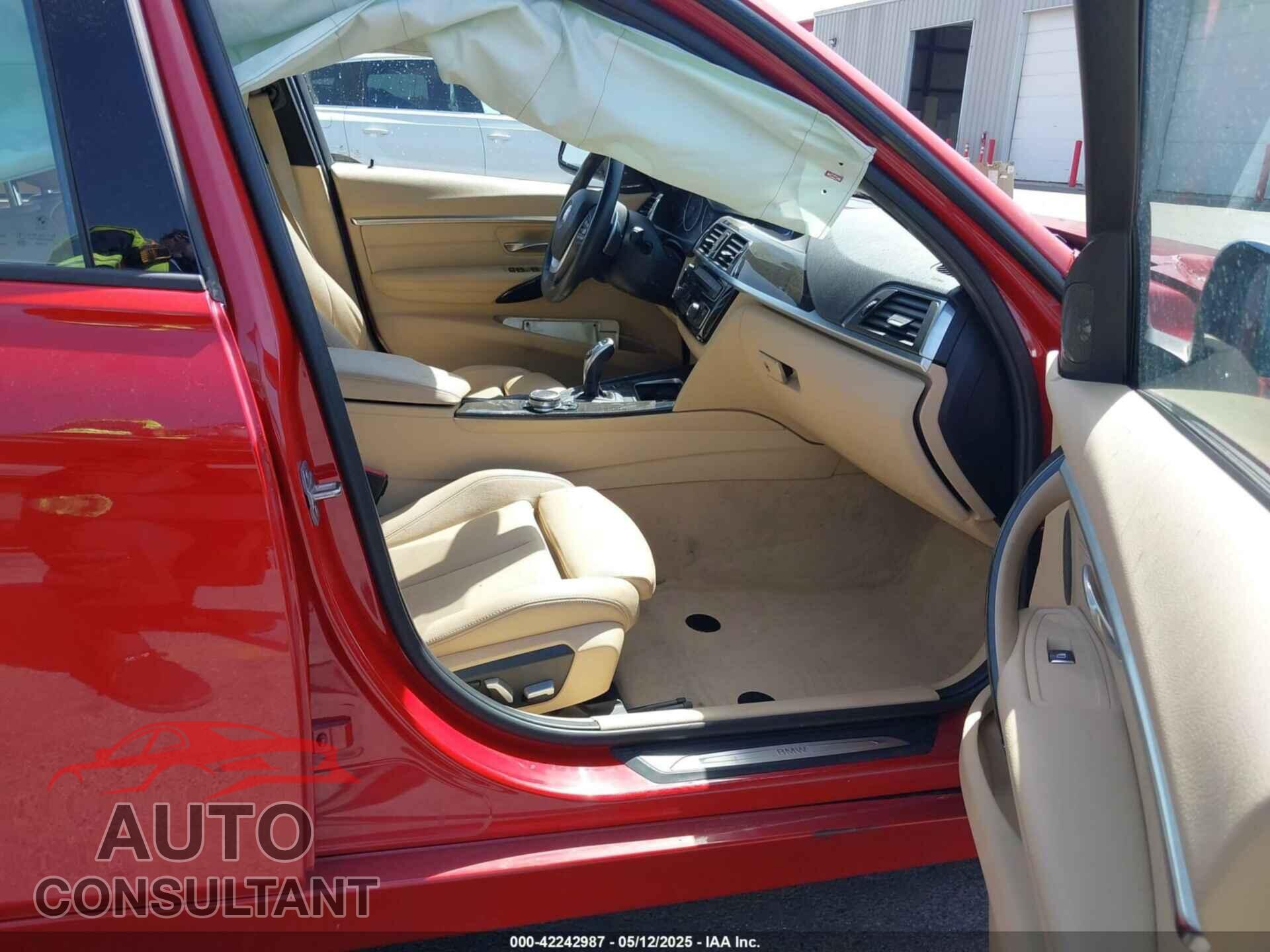 BMW 328I 2016 - WBA8E3G57GNU05967