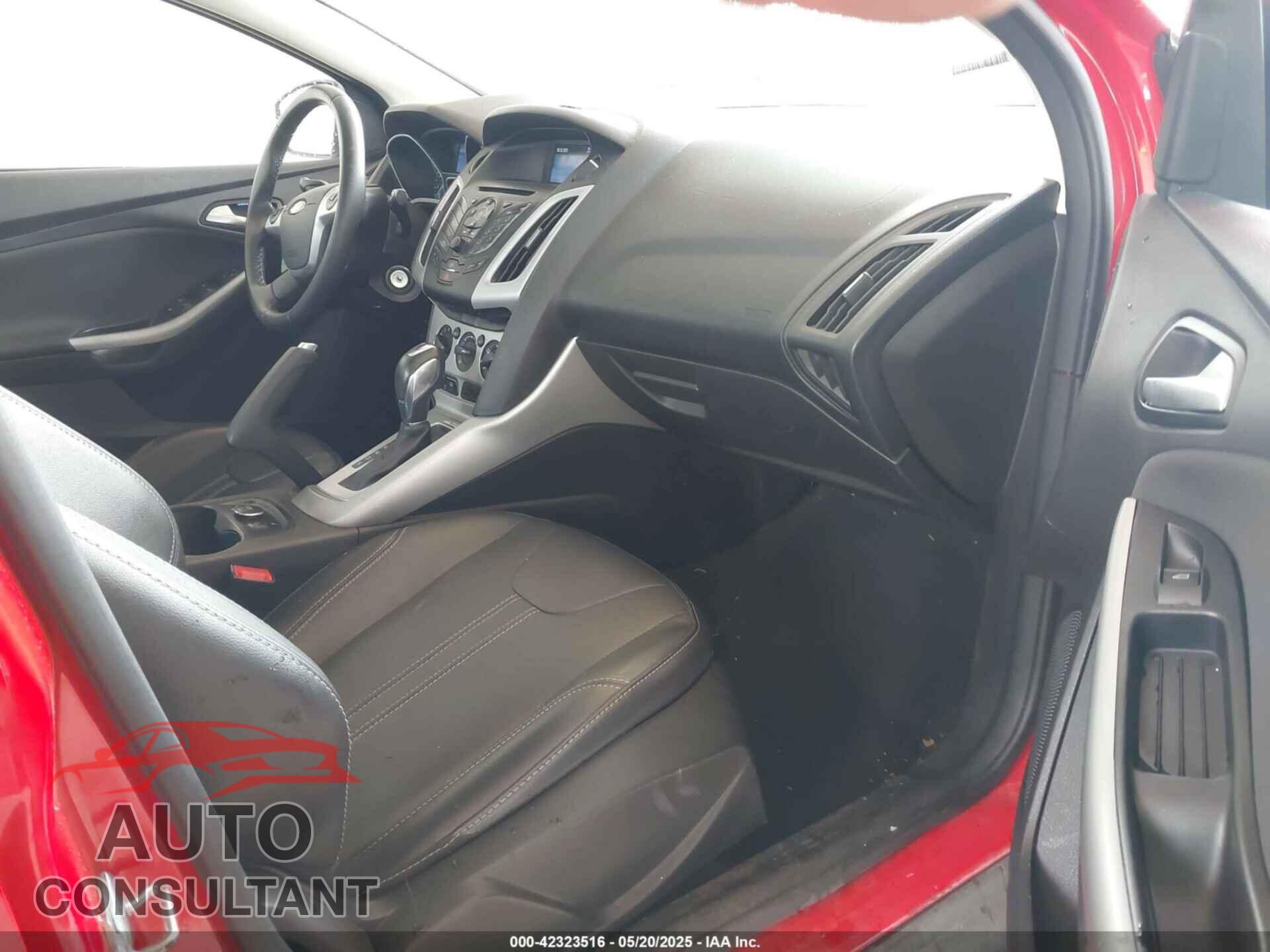 FORD FOCUS 2014 - 1FADP3F24EL294859