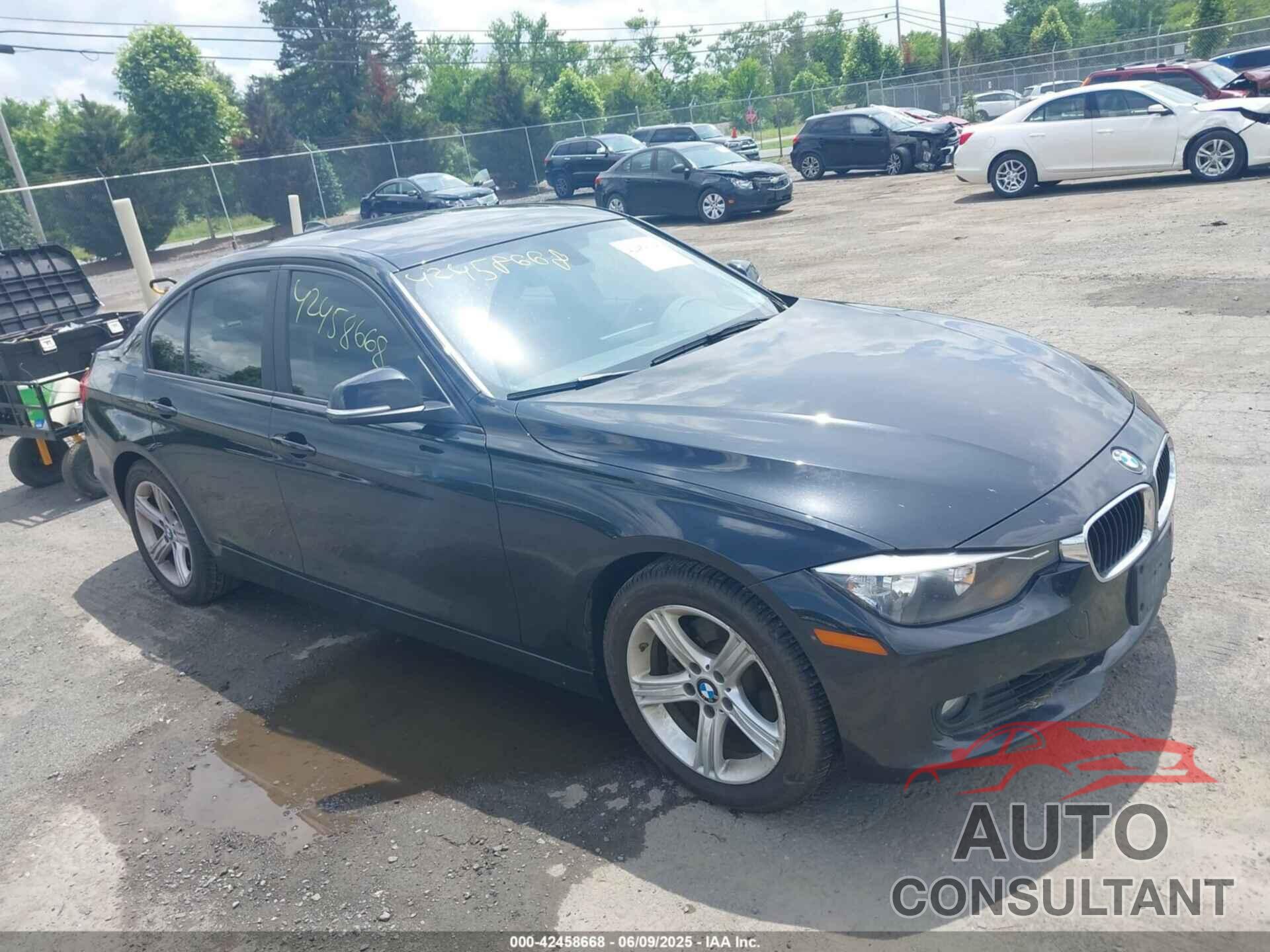 BMW 328I 2014 - WBA3B3G53ENR82382