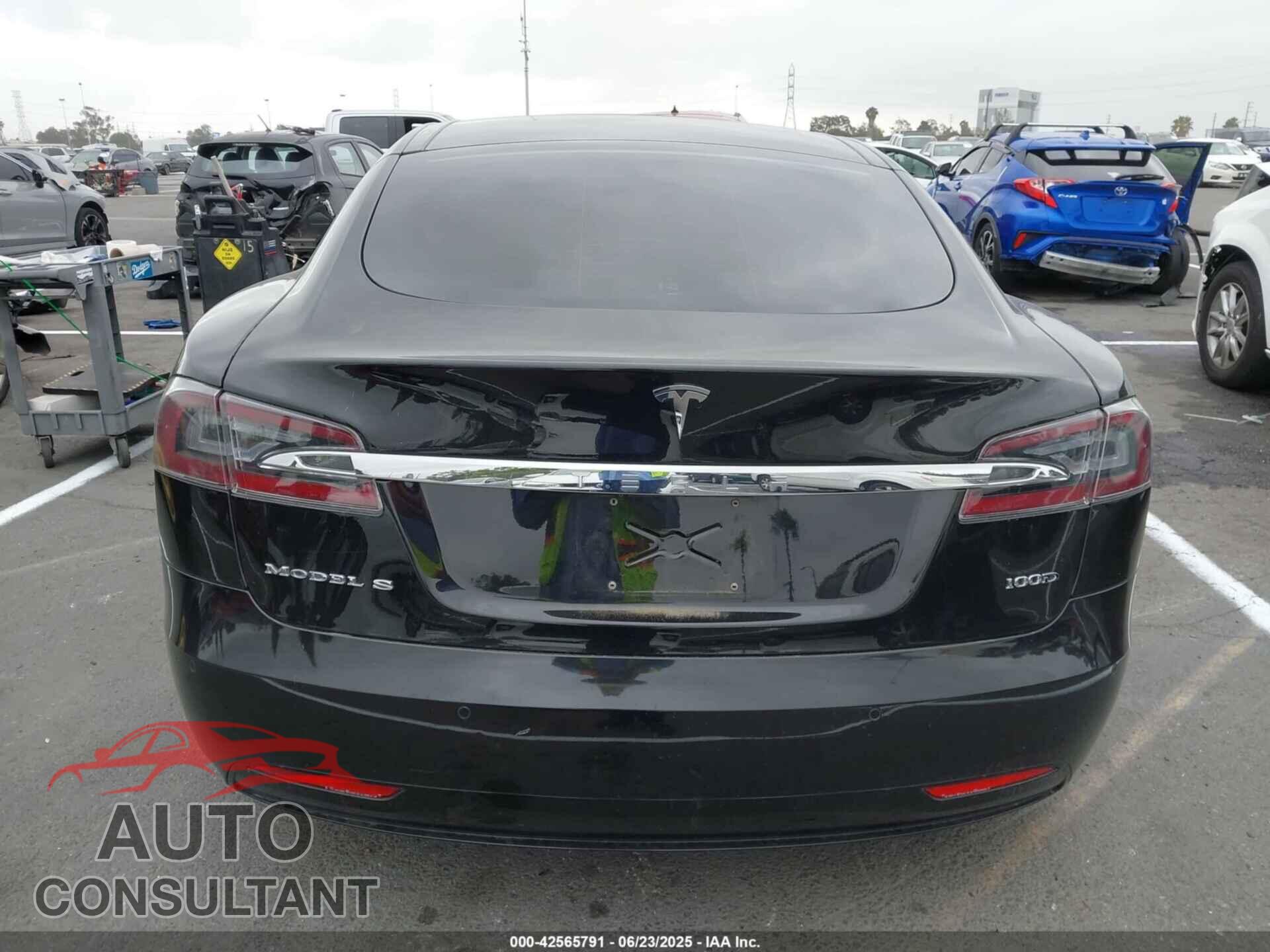 TESLA MODEL S 2017 - 5YJSA1E26HF197176