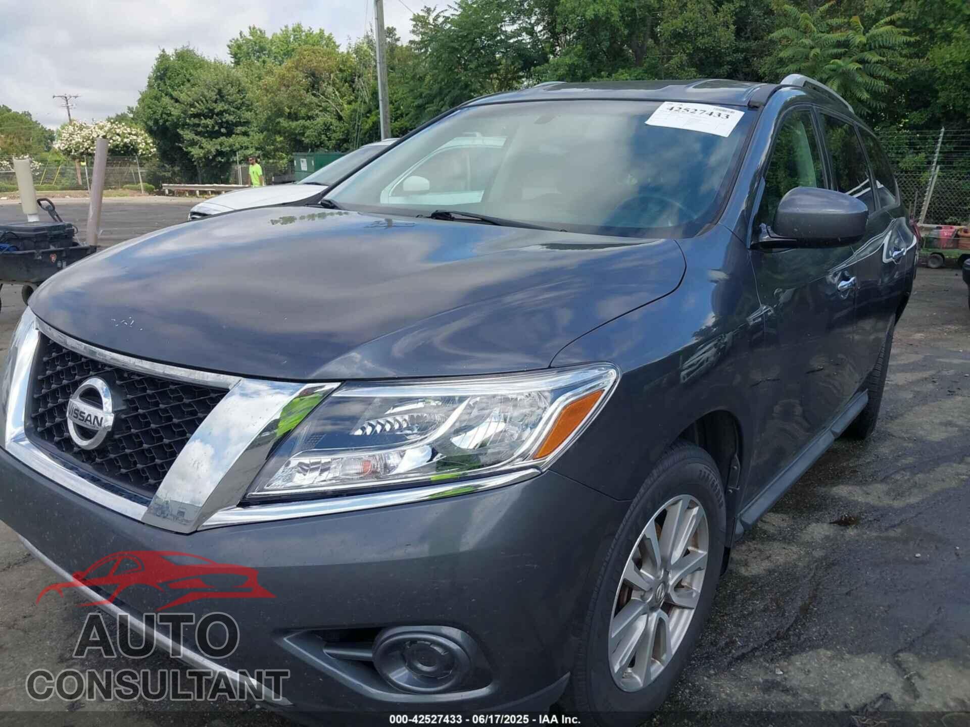 NISSAN PATHFINDER 2014 - 5N1AR2MN3EC731504