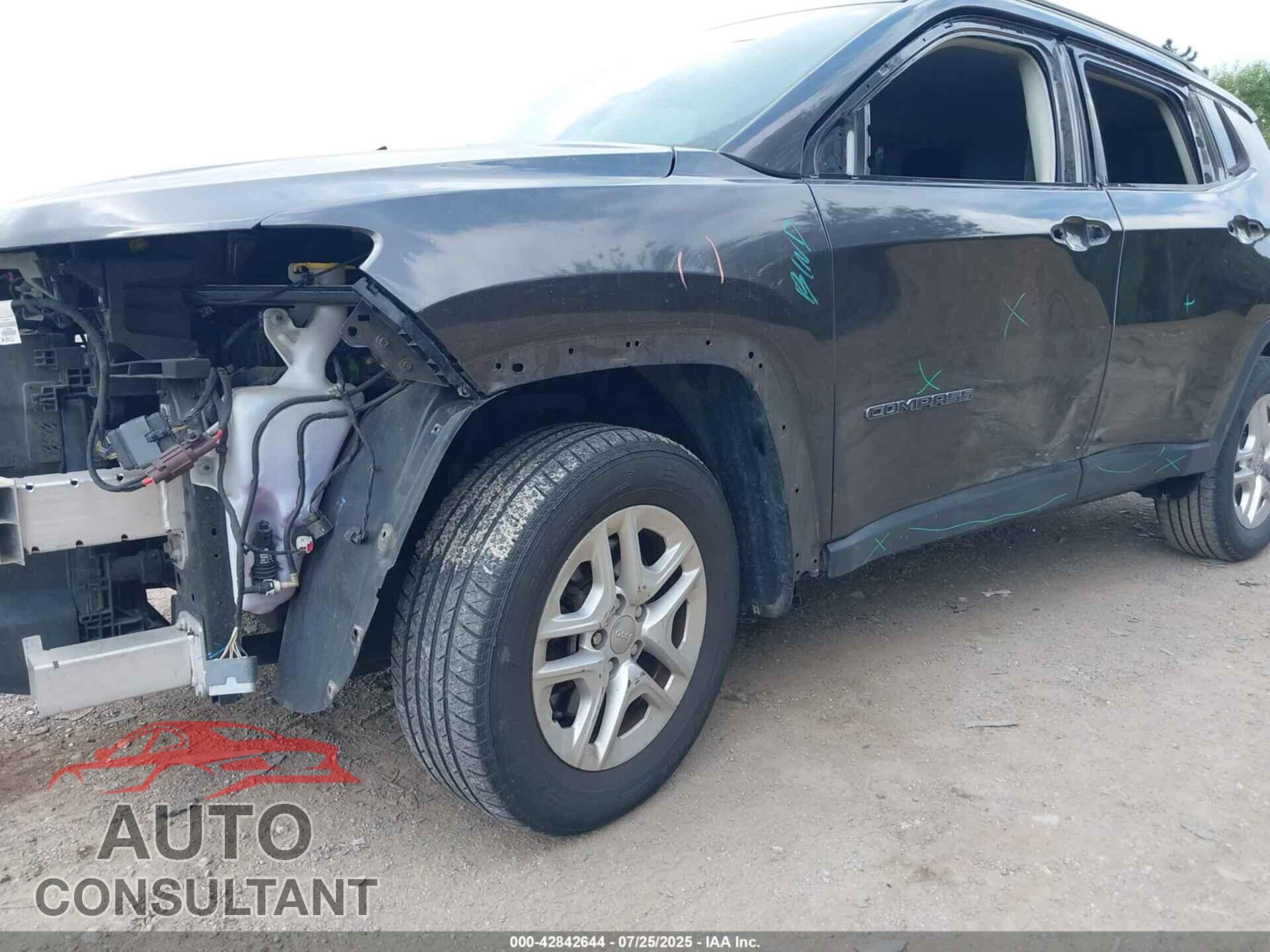 JEEP COMPASS 2018 - 3C4NJCAB5JT124631