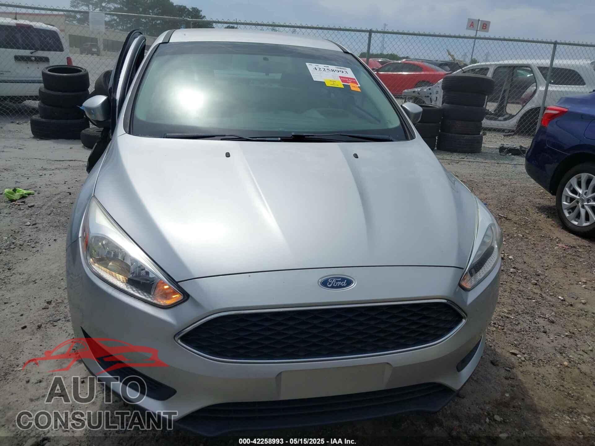 FORD FOCUS 2017 - 1FADP3F28HL227699