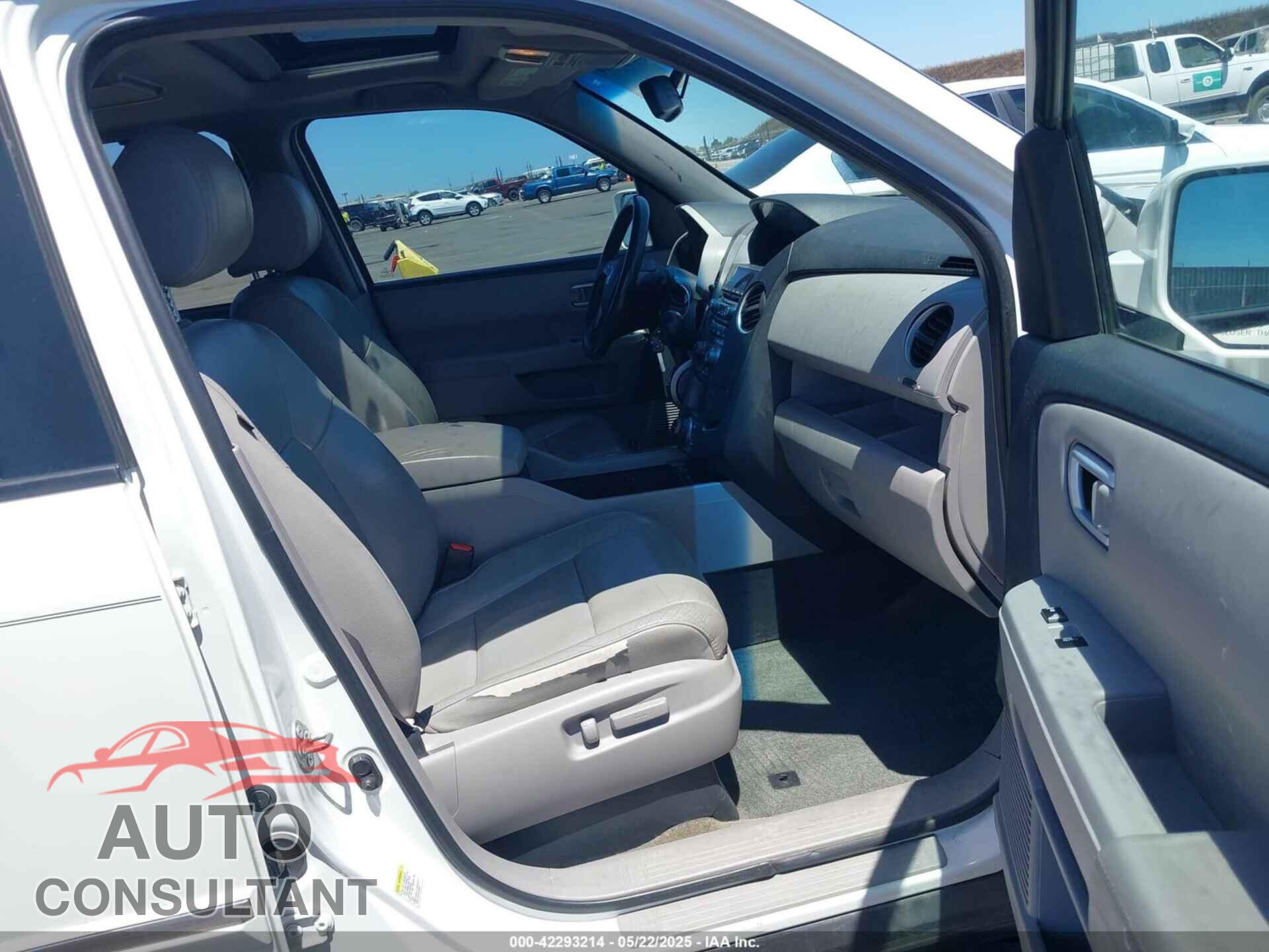 HONDA PILOT 2015 - 5FNYF4H9XFB034677