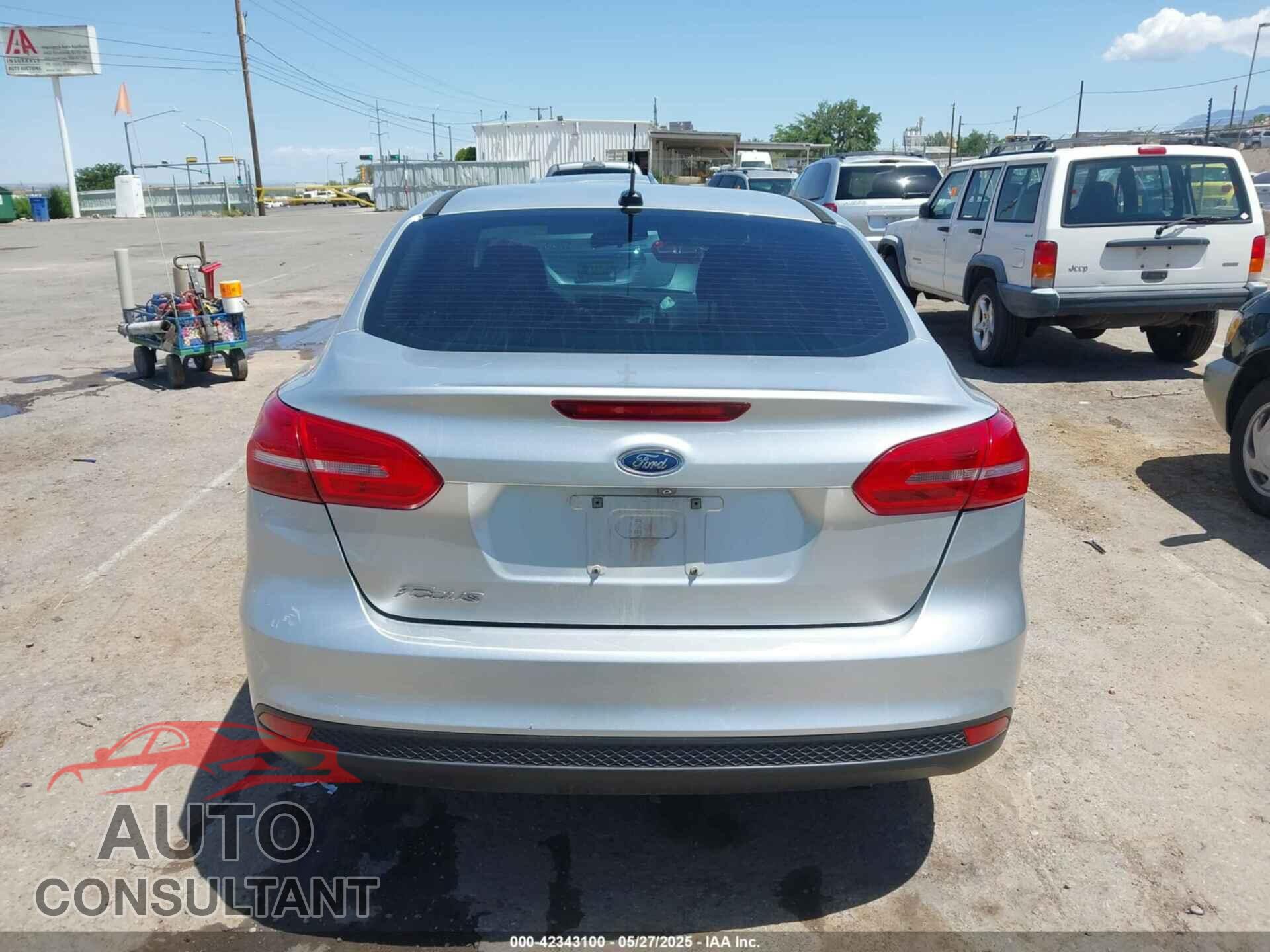 FORD FOCUS 2017 - 1FADP3E26HL235737