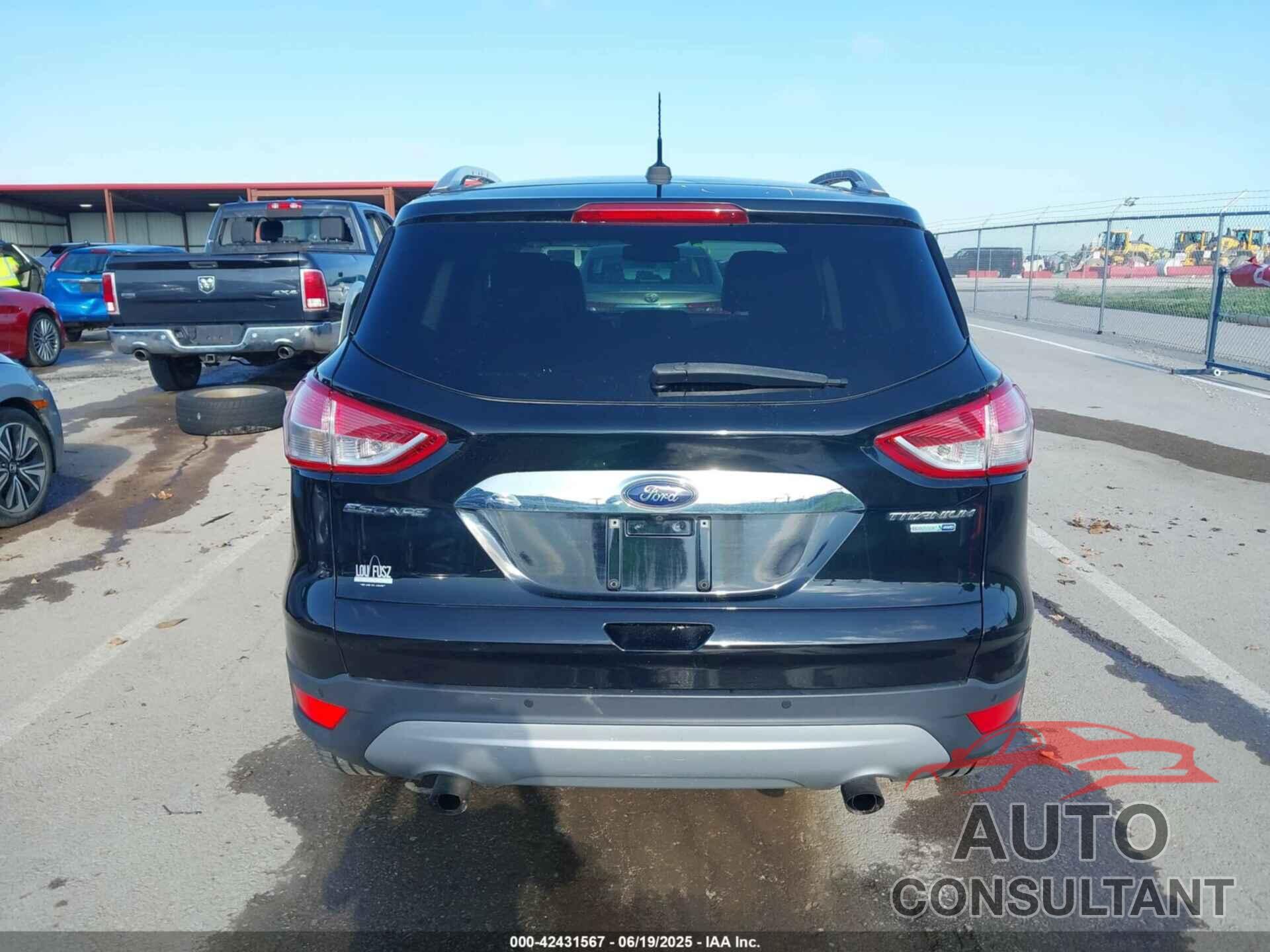 FORD ESCAPE 2016 - 1FMCU9J97GUC21242