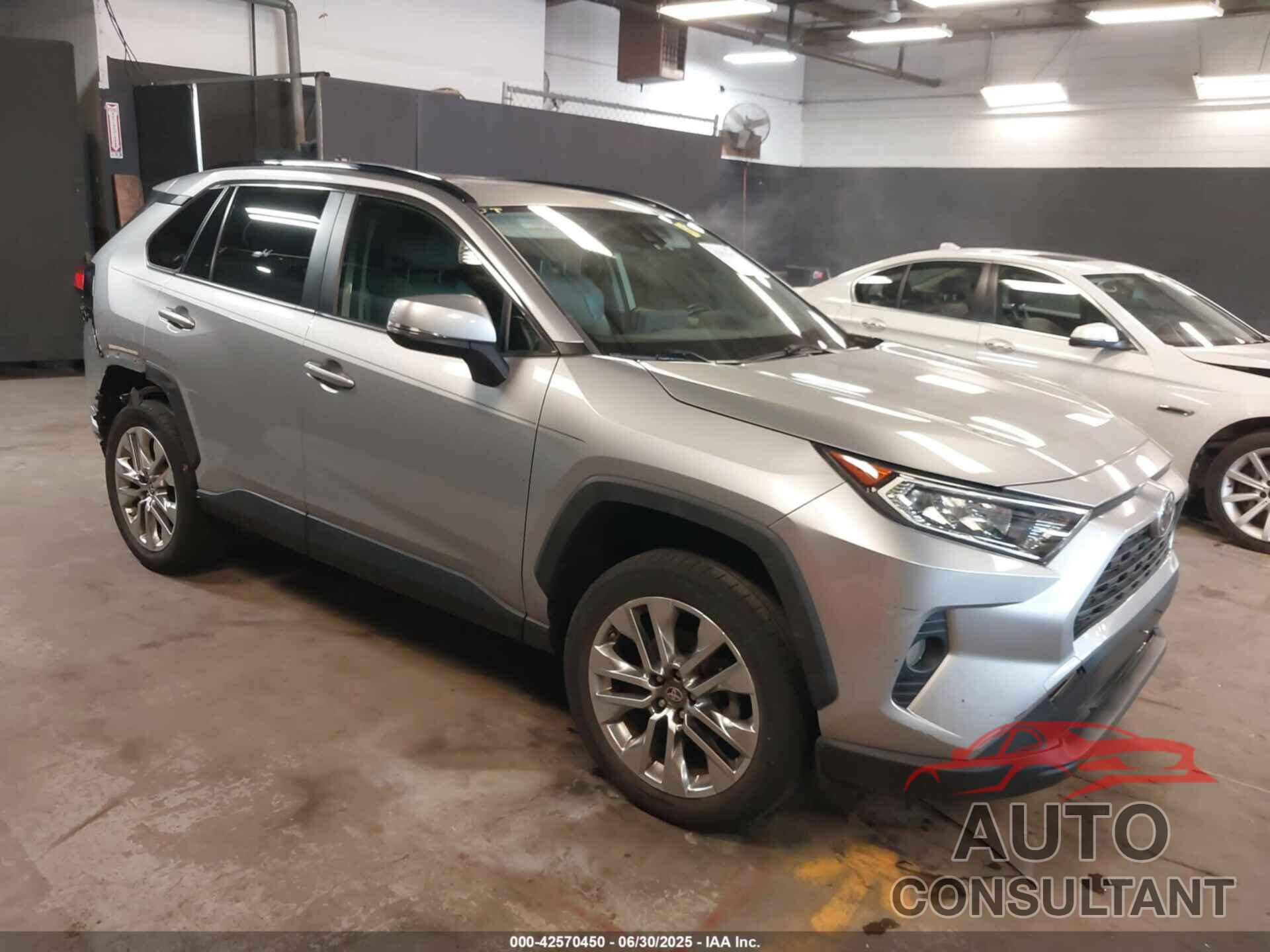 TOYOTA RAV4 2019 - JTMC1RFV3KJ016580