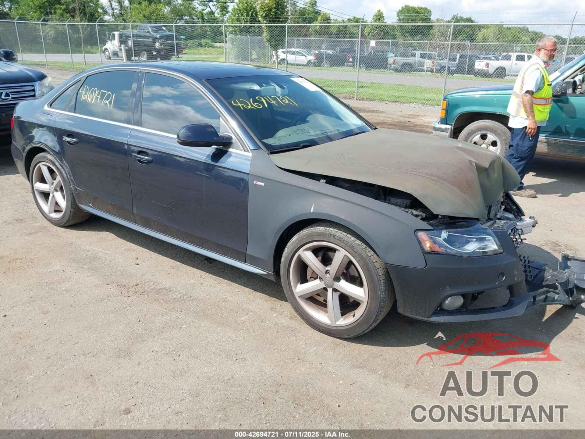 AUDI A4 2012 - WAUKFAFL6CN010566