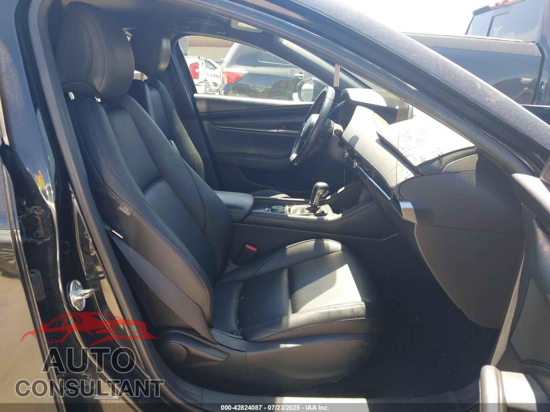 MAZDA MAZDA3 2021 - JM1BPAKL7M1337198