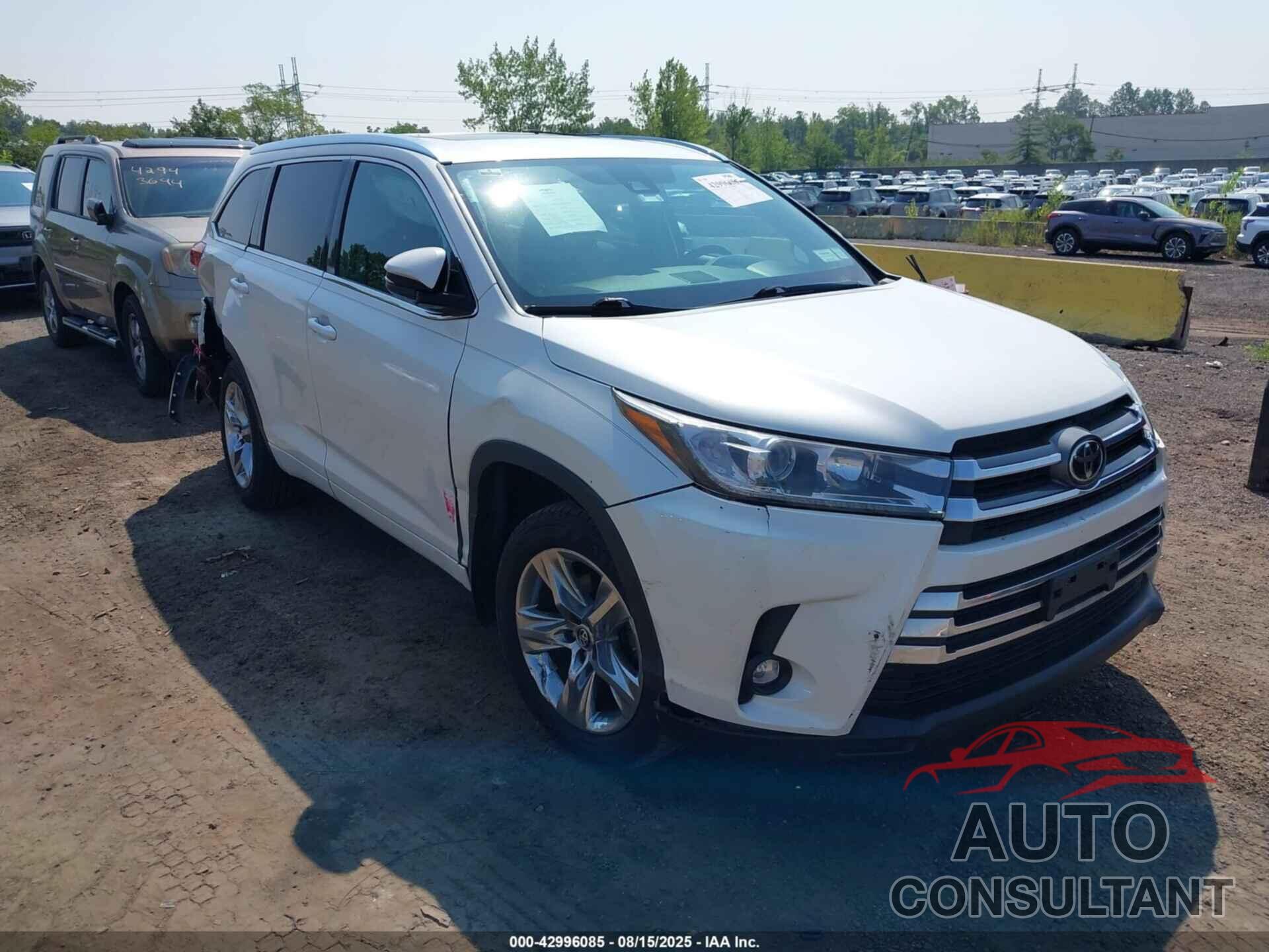 TOYOTA HIGHLANDER 2019 - 5TDDZRFH2KS983322