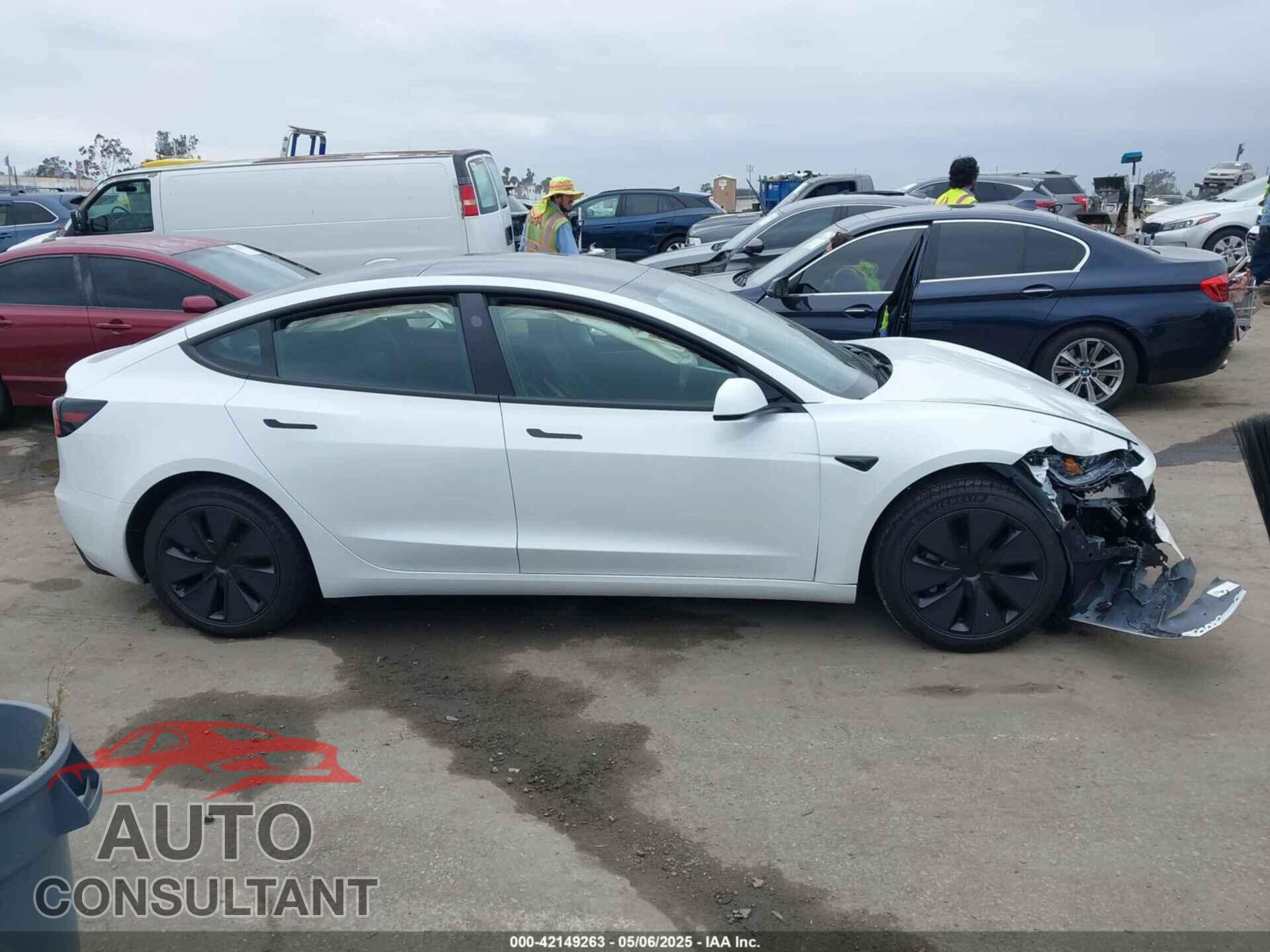 TESLA MODEL 3 2025 - 5YJ3E1EA6SF988976