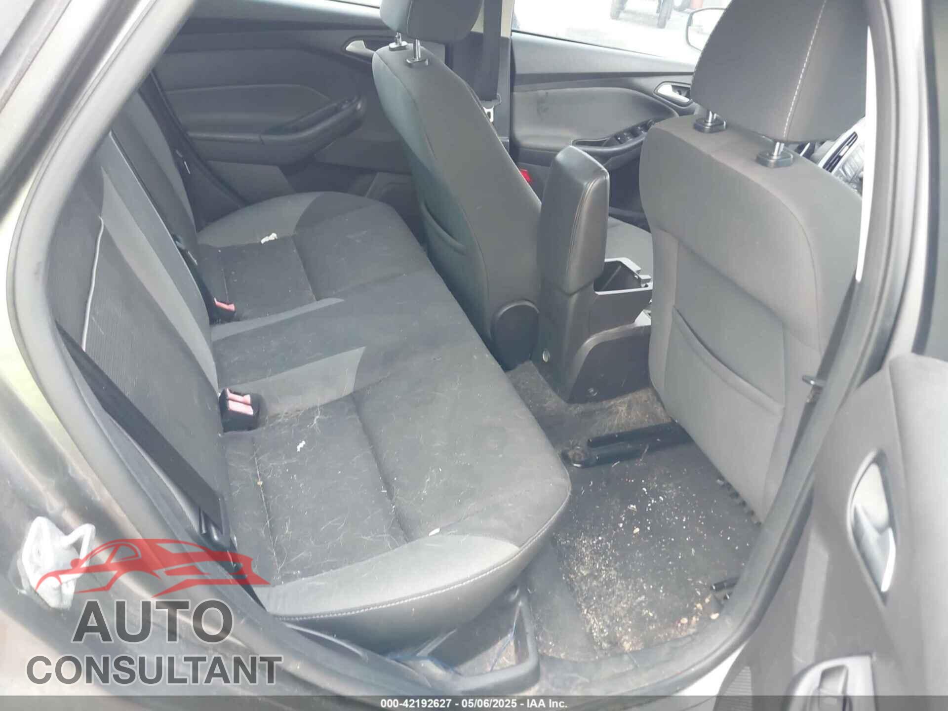FORD FOCUS 2014 - 1FADP3F20EL109433