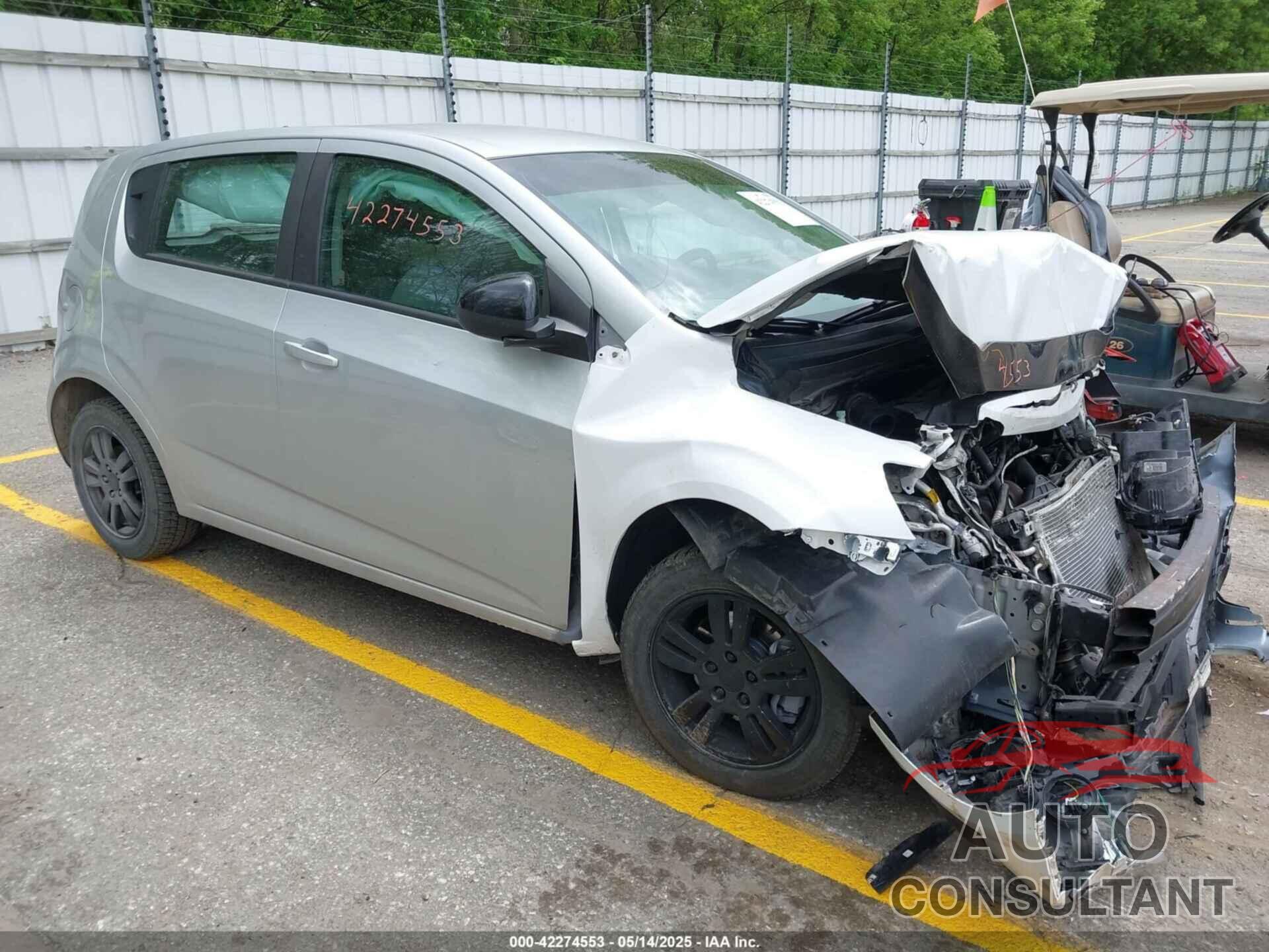 CHEVROLET SONIC 2012 - 1G1JB6SH6C4153749