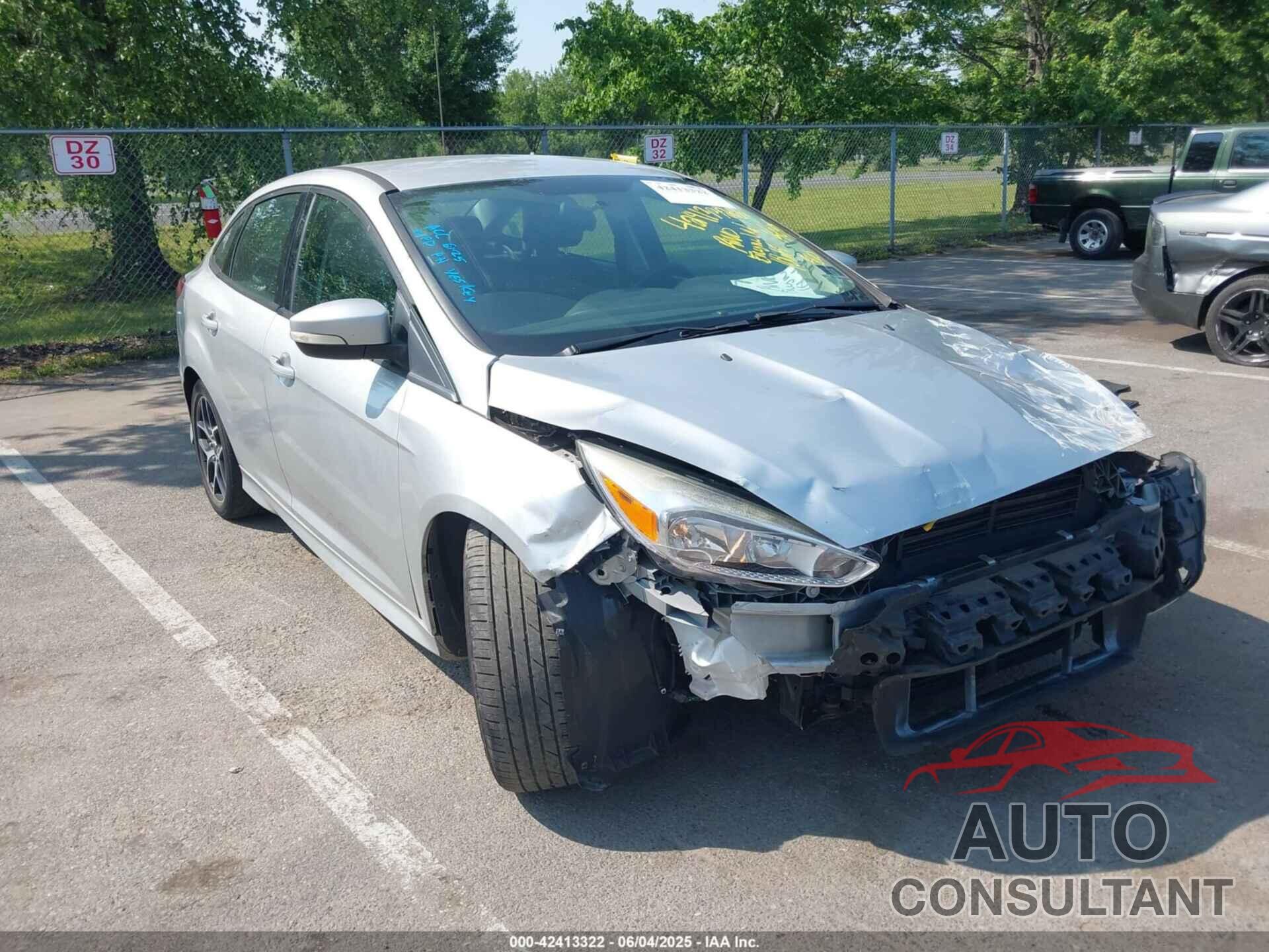 FORD FOCUS 2015 - 1FADP3F25FL381008