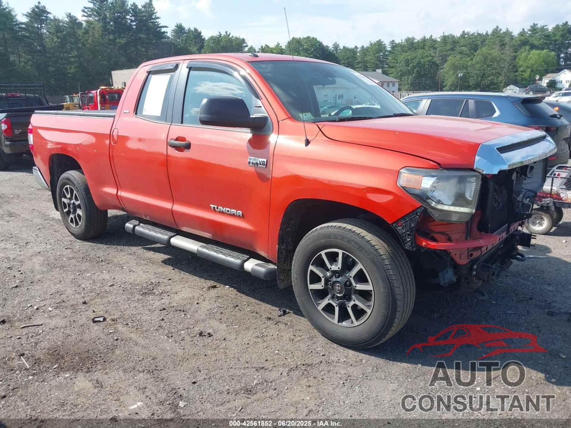 TOYOTA TUNDRA 2018 - 5TFUY5F18JX704415