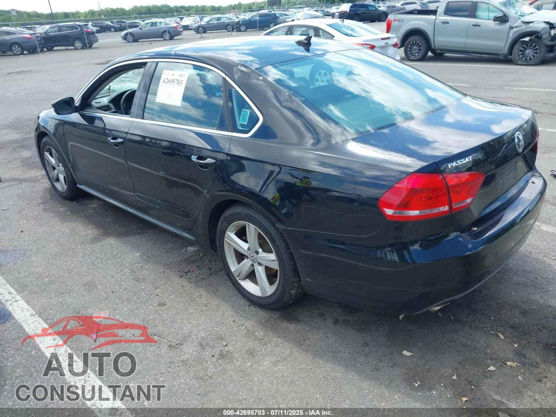 VOLKSWAGEN PASSAT 2012 - 1VWBP7A34CC078416