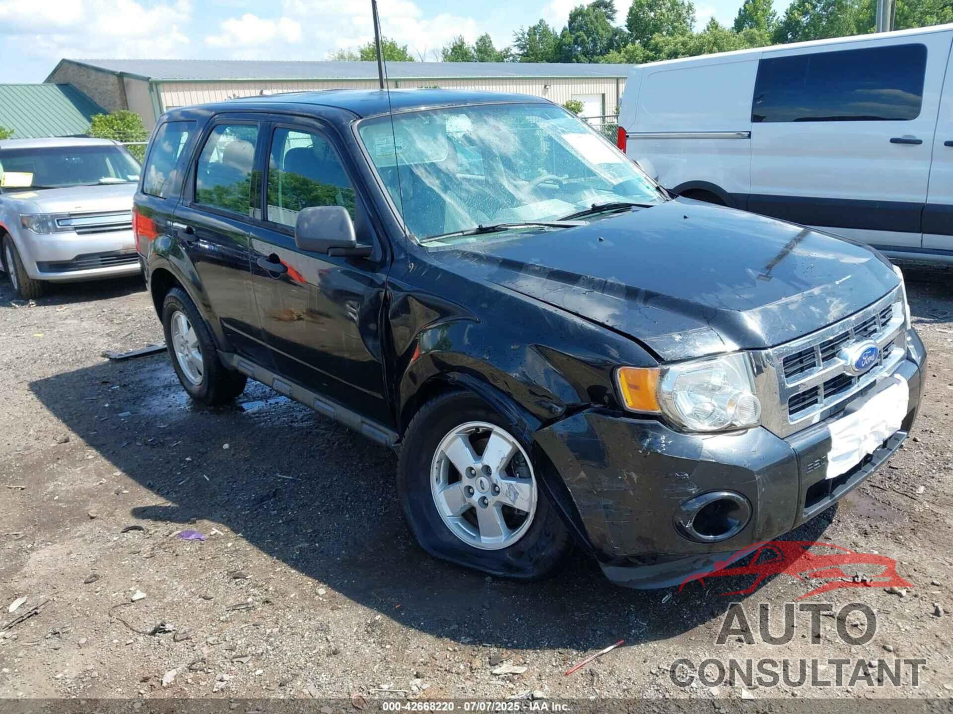 FORD ESCAPE 2011 - 1FMCU0C71BKC40381