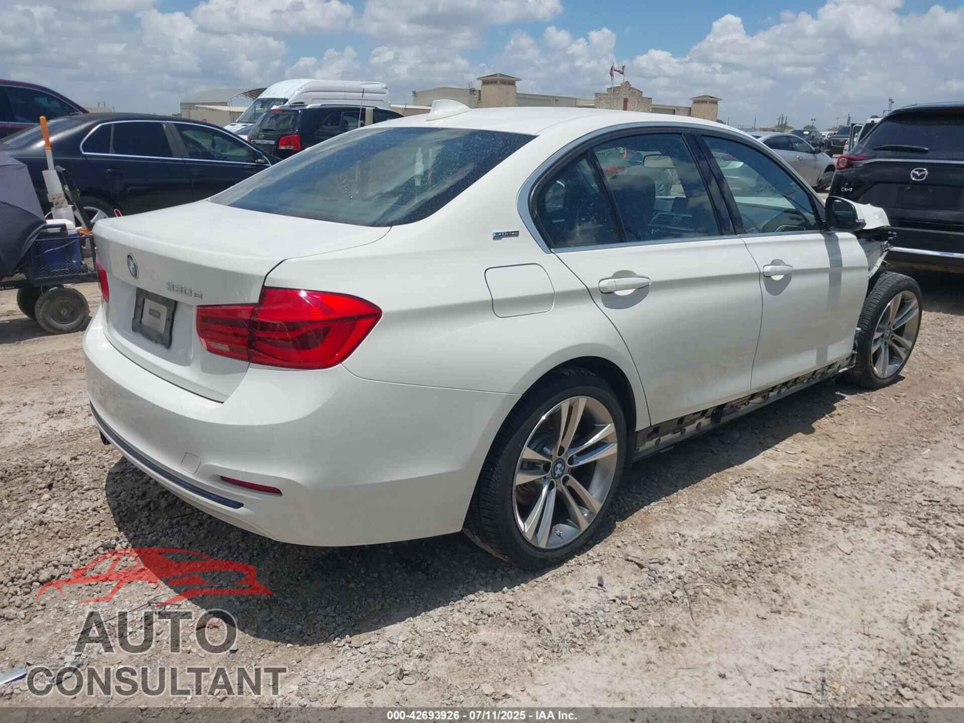 BMW 330E 2018 - WBA8E1C5XJA180355