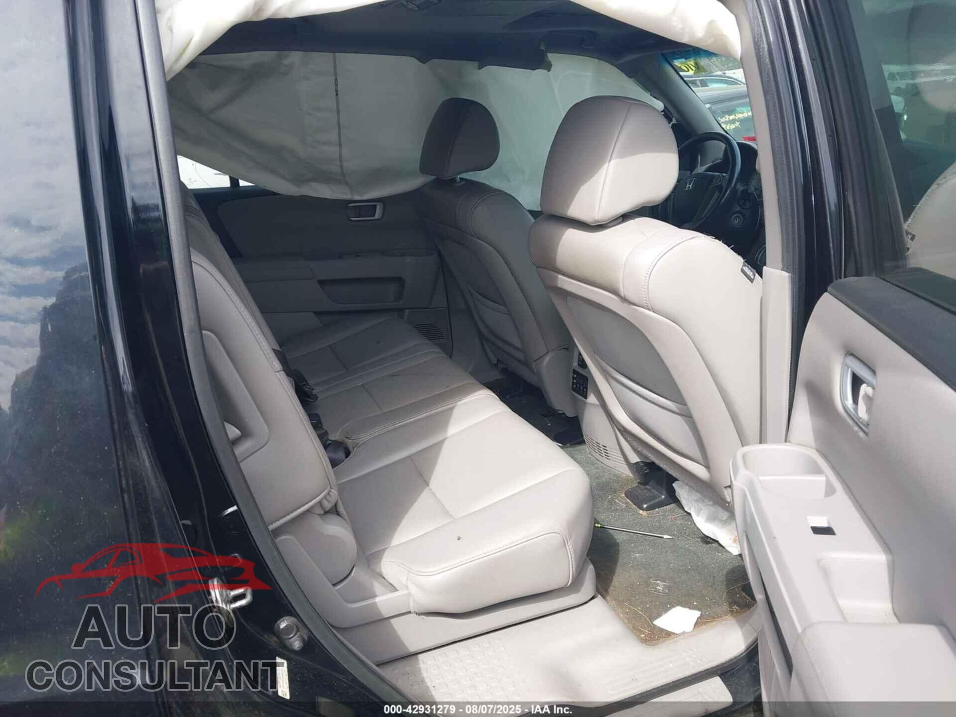 HONDA PILOT 2014 - 5FNYF4H63EB023332