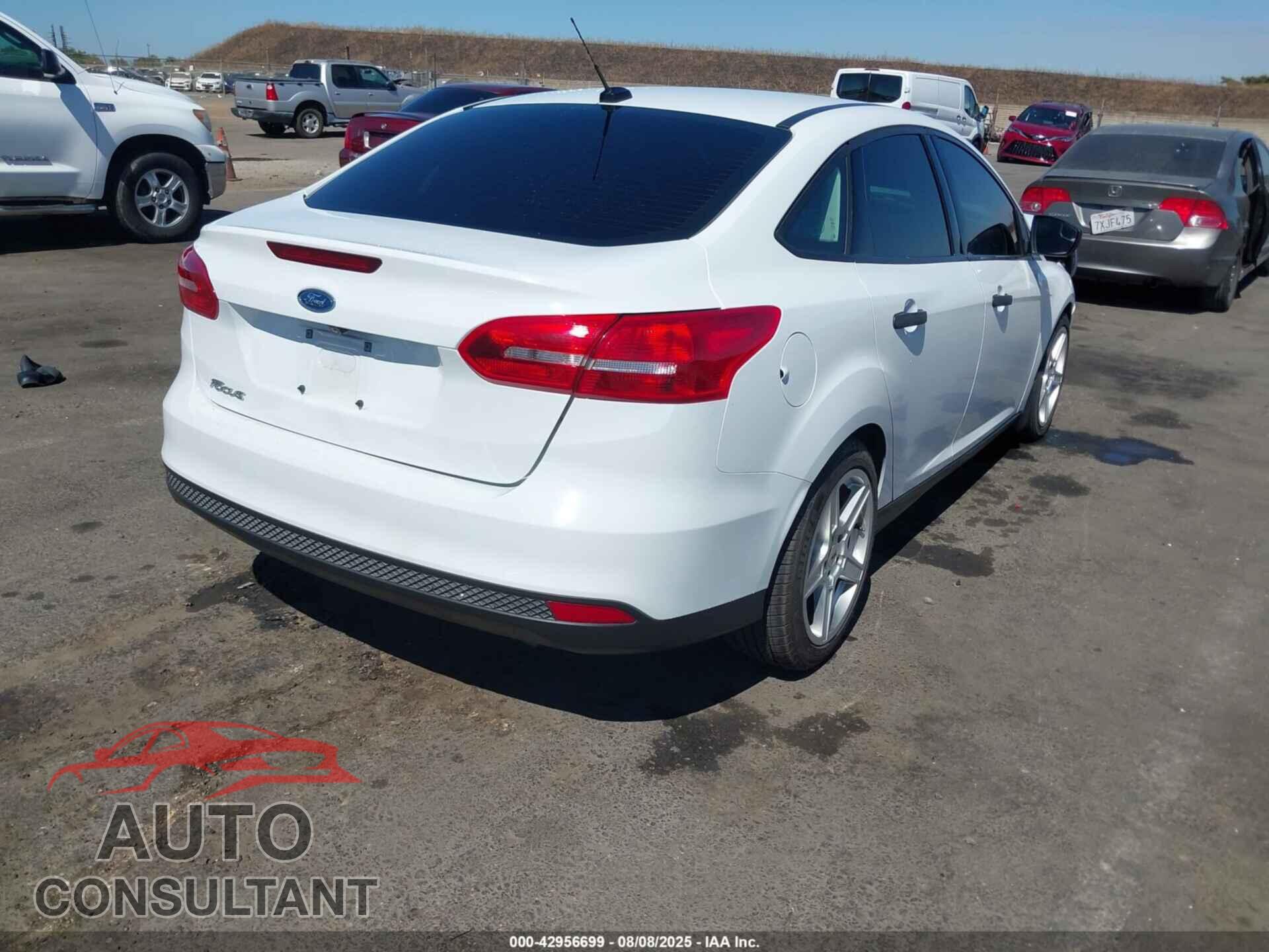 FORD FOCUS 2016 - 1FADP3E28GL369857